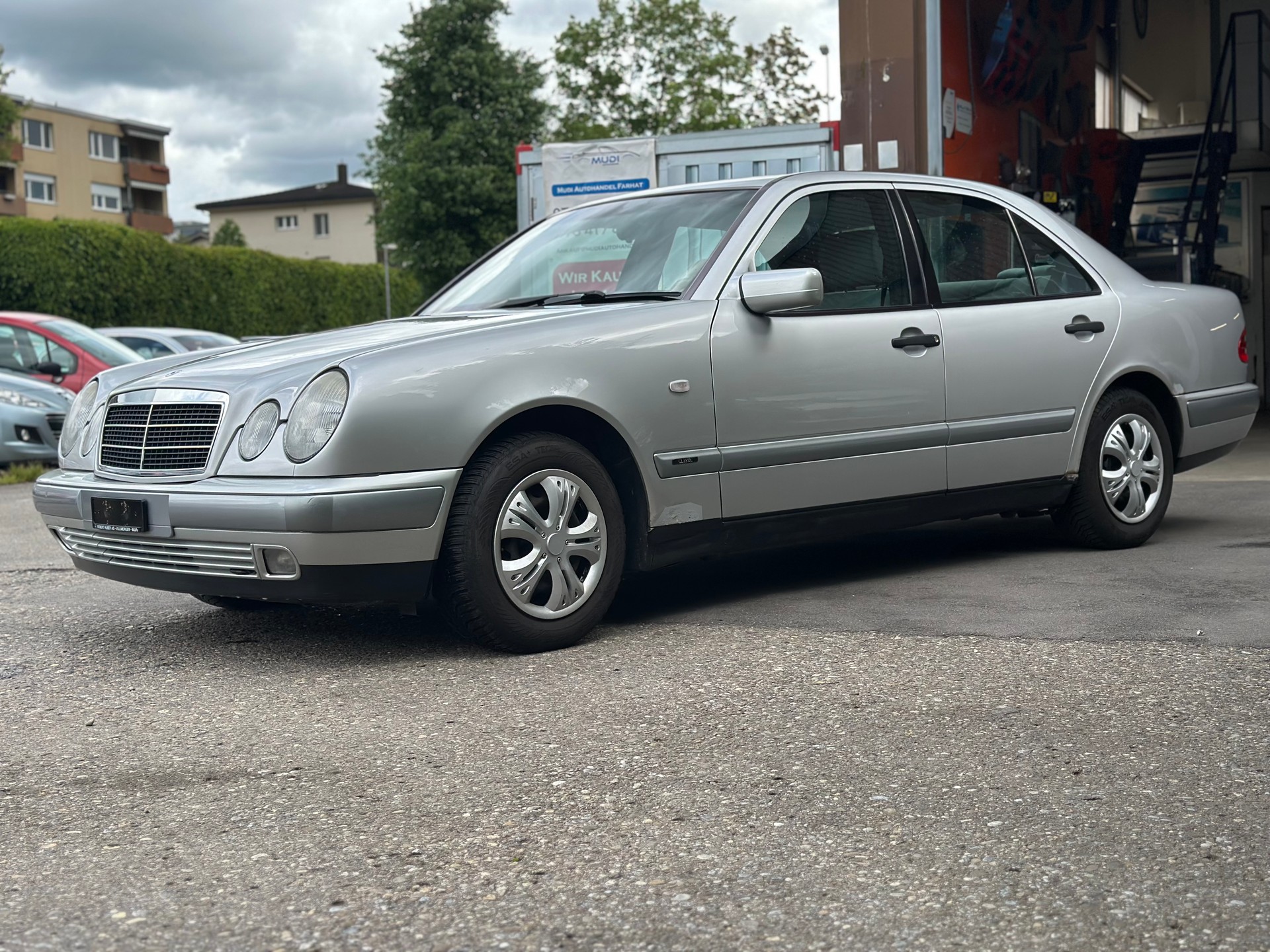 MERCEDES-BENZ E 290 TD Classic-image-7