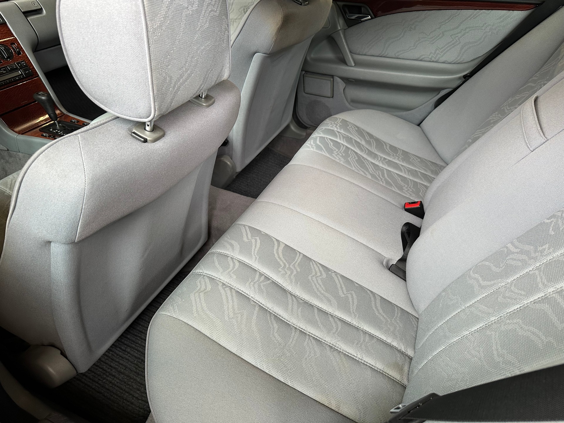 MERCEDES-BENZ E 290 TD Classic-image-12