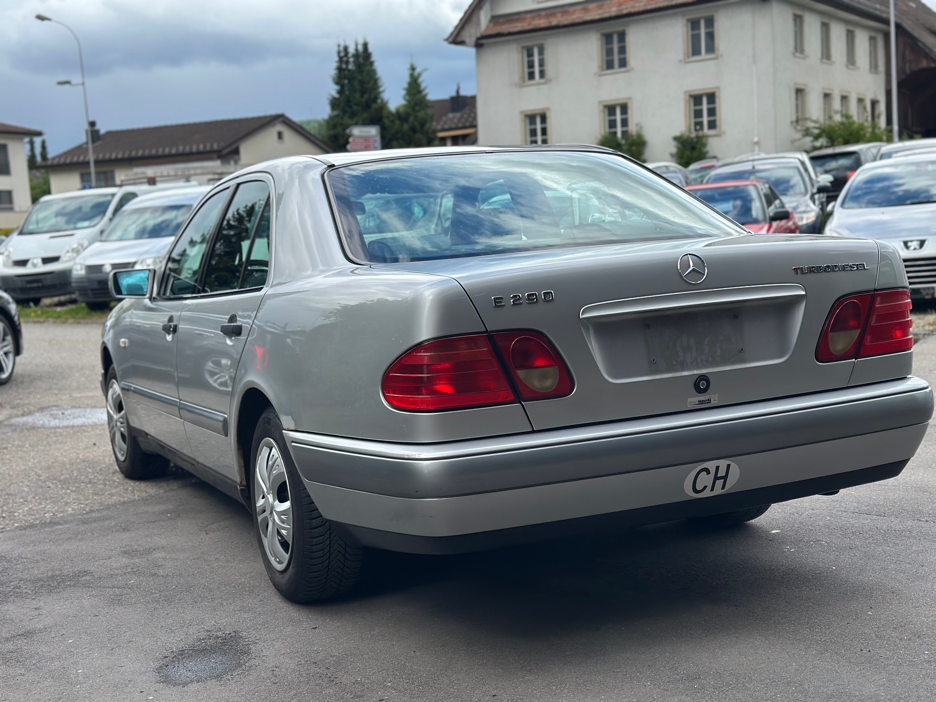 MERCEDES-BENZ E 290 TD Classic-image-5