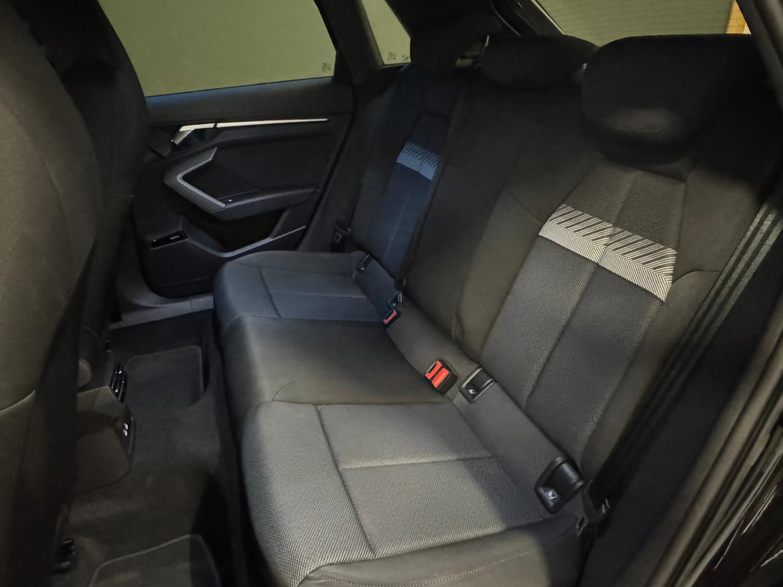 AUDI A3 Sportback 40 TFSI e S line S-tronic-image-11