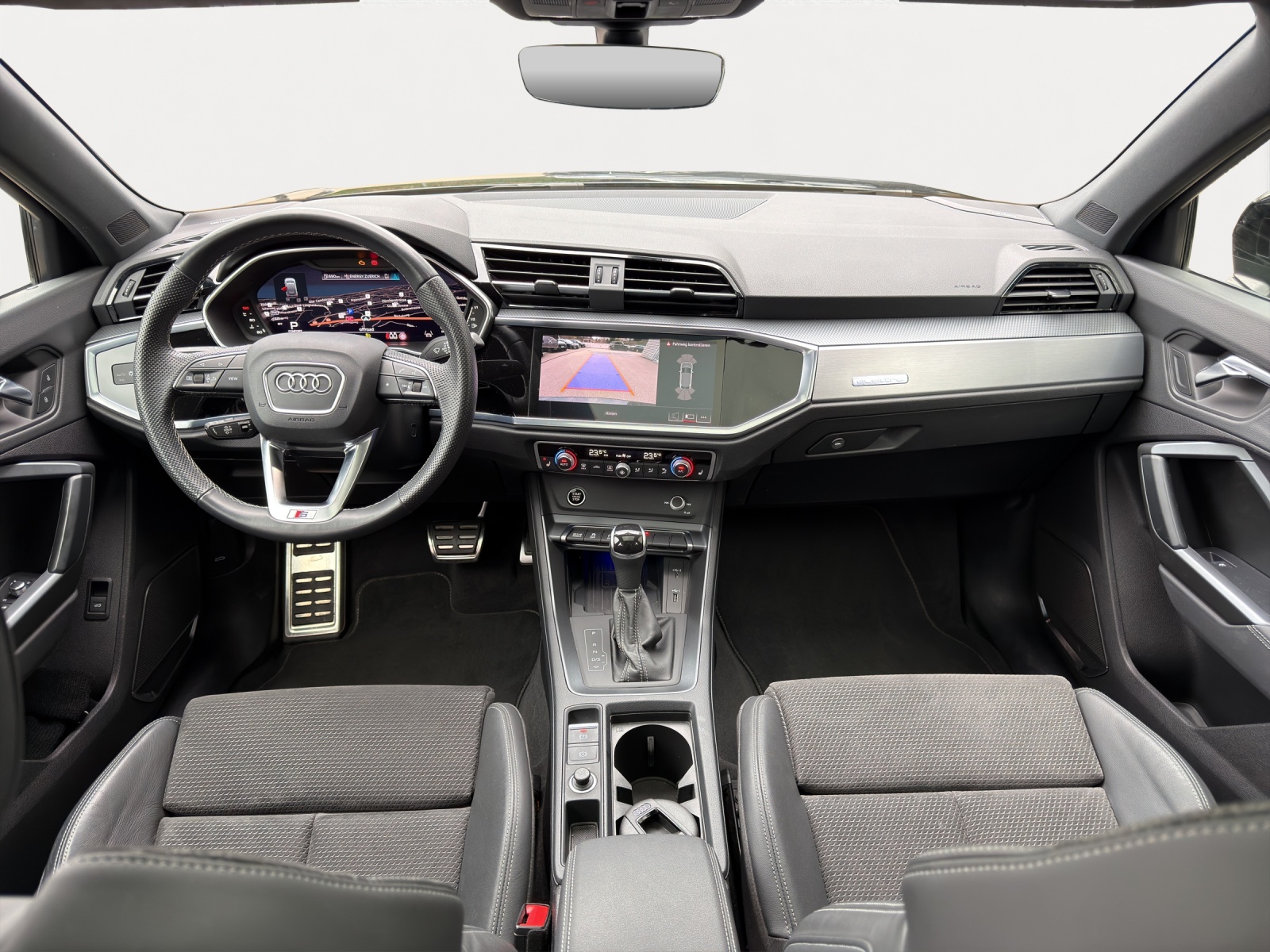 AUDI Q3 Sportback 40 TDI S line Attraction 200PS-image-5
