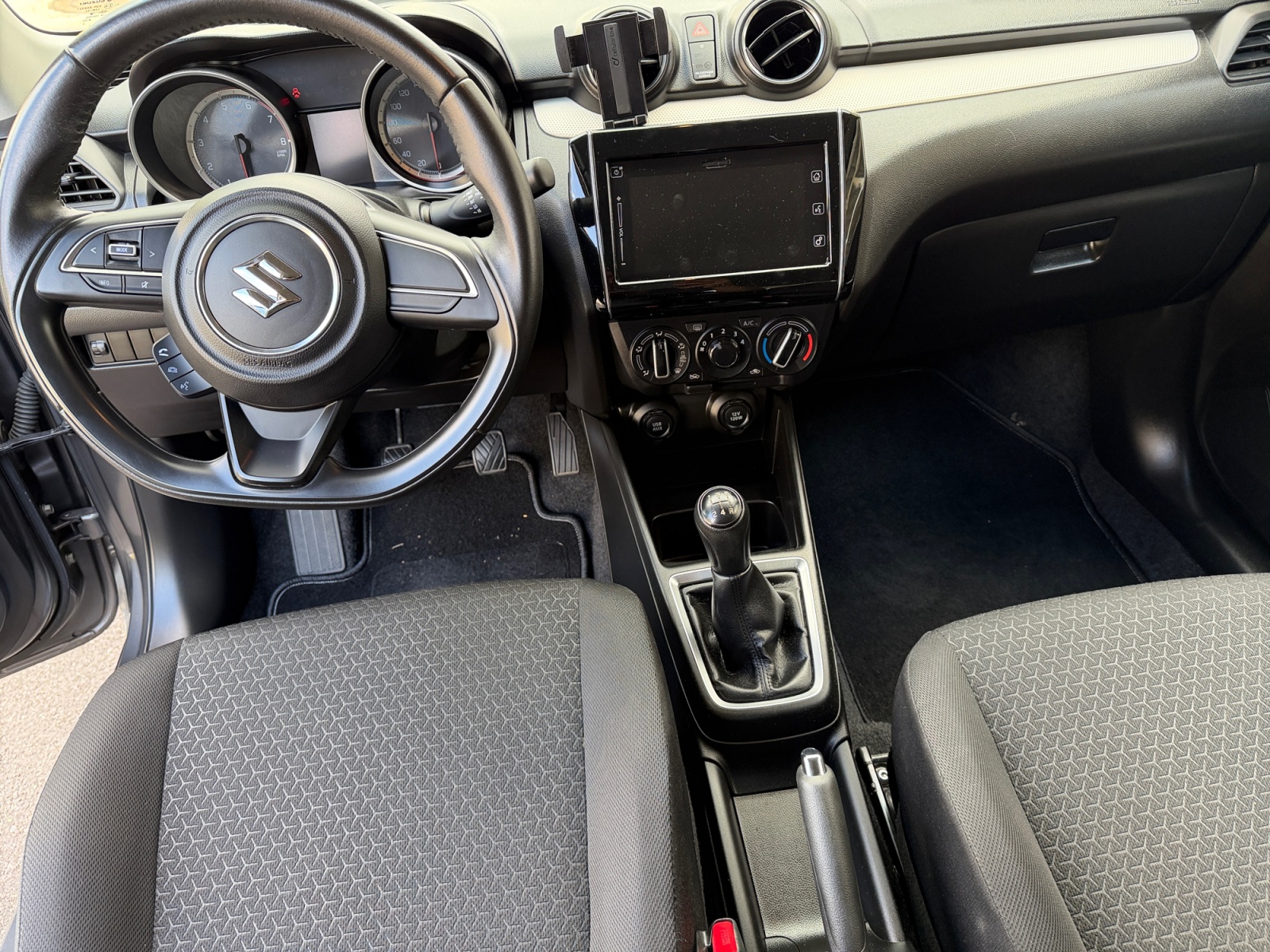 SUZUKI Swift 1.2 Unico-image-9