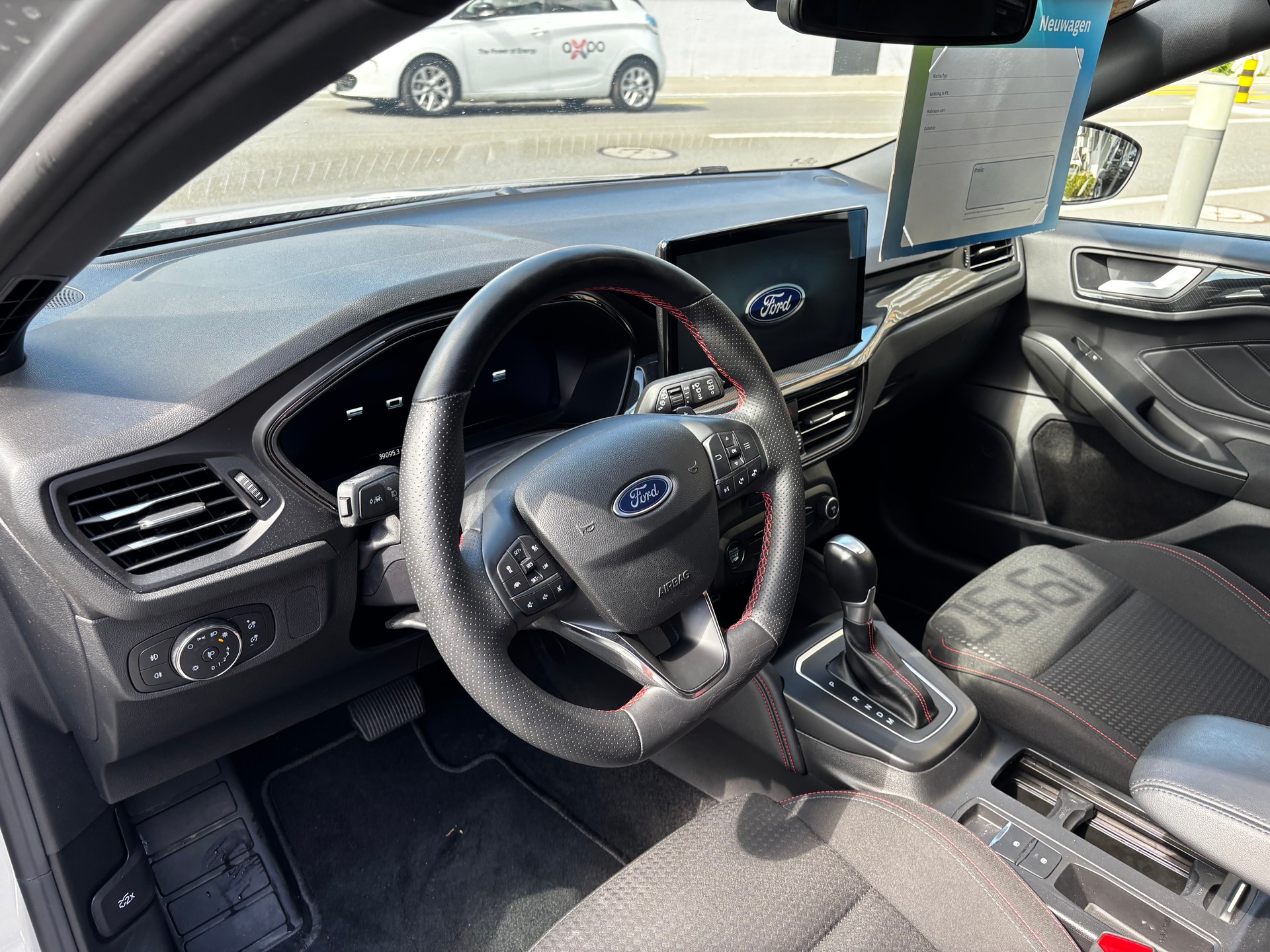FORD Focus 1.0 MHEV ST-Line X Automat-image-10