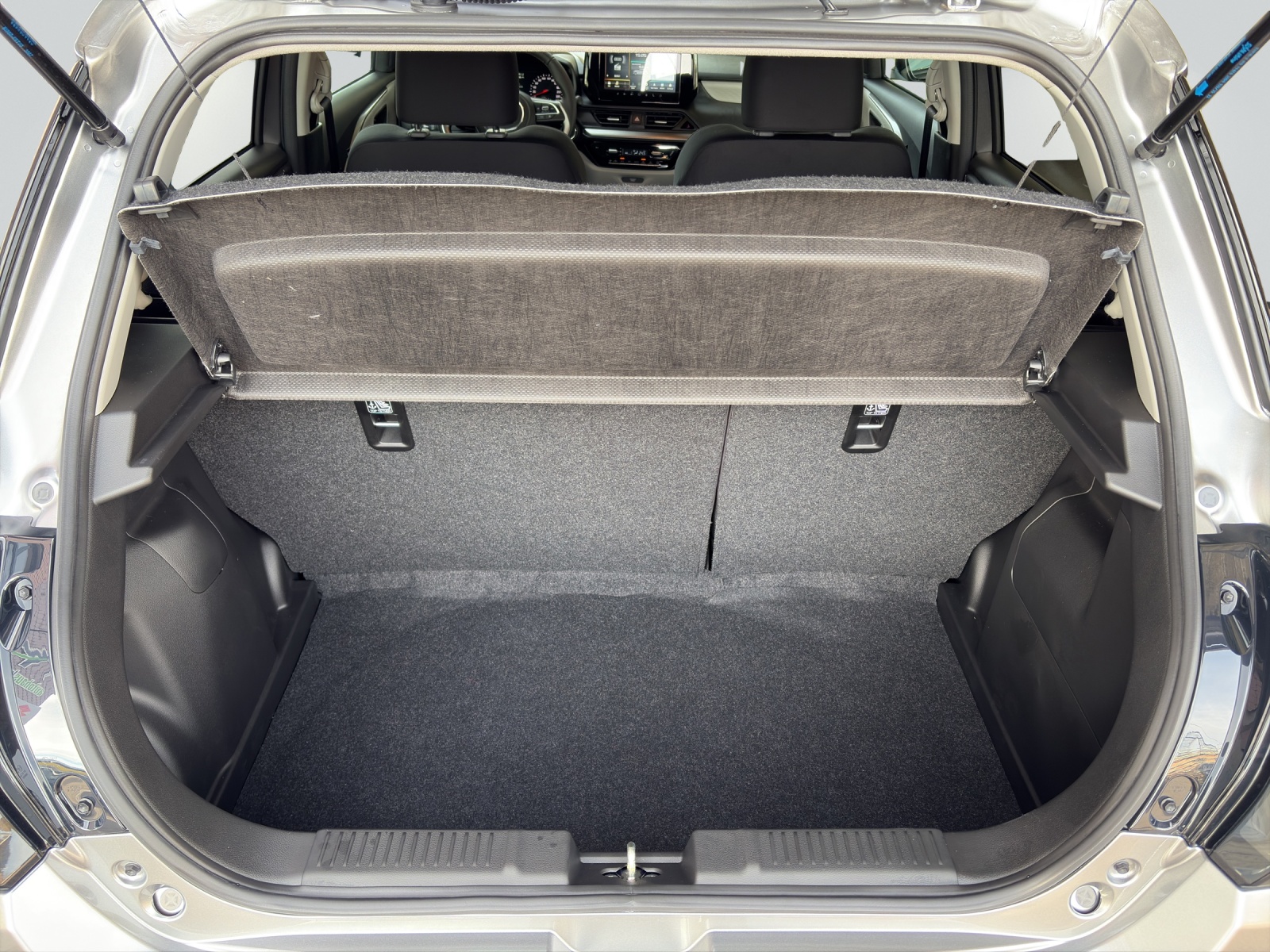 SUZUKI Swift 1.2 Sakura Top Hybrid-image-15