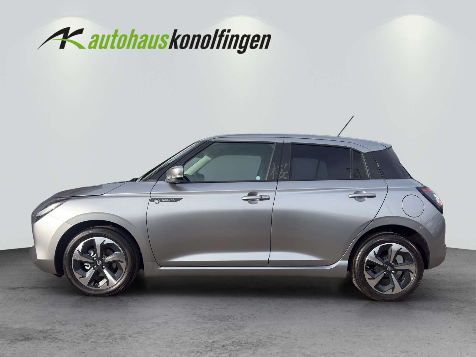 SUZUKI Swift 1.2 Sakura Top Hybrid-image-1