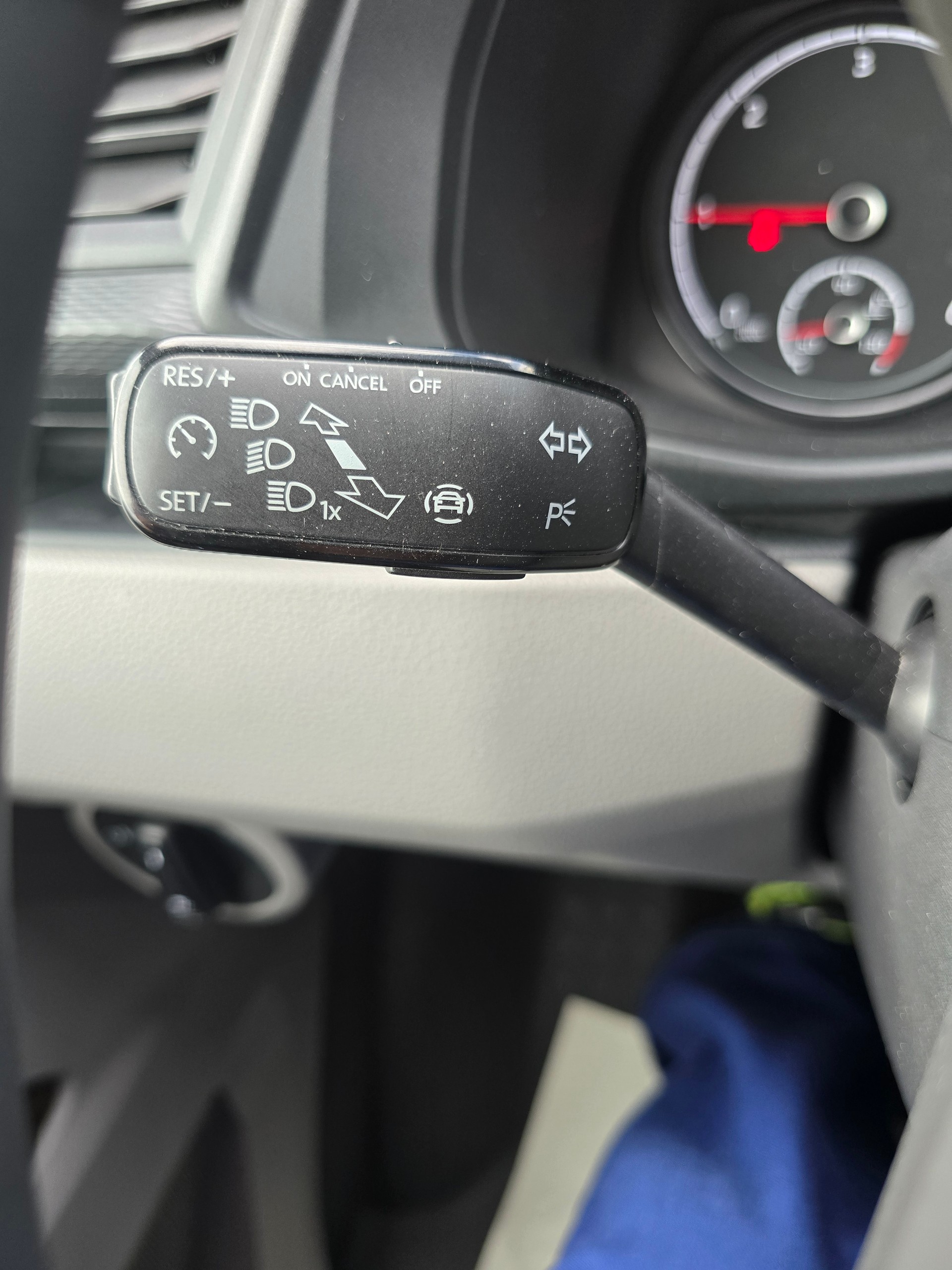 VW T6.1 2.0 TDIKombi 3400 2.0 TDI 150, 150 PS*Frsch ab MFK"Frisch ab Service**-image-14