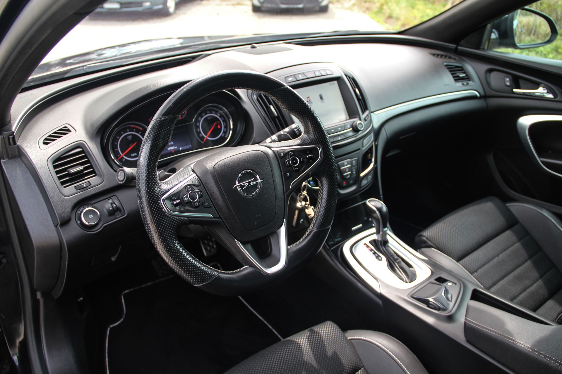 OPEL Insignia Sports Tourer 2.8 Turbo OPC 4WD Automatic-image-4