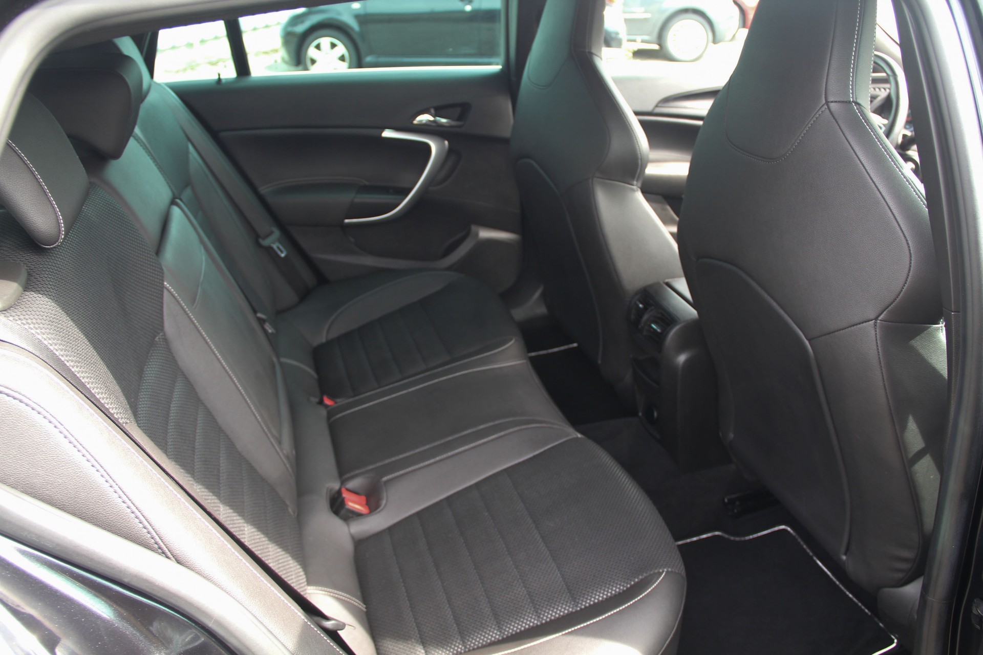 OPEL Insignia Sports Tourer 2.8 Turbo OPC 4WD Automatic-image-11