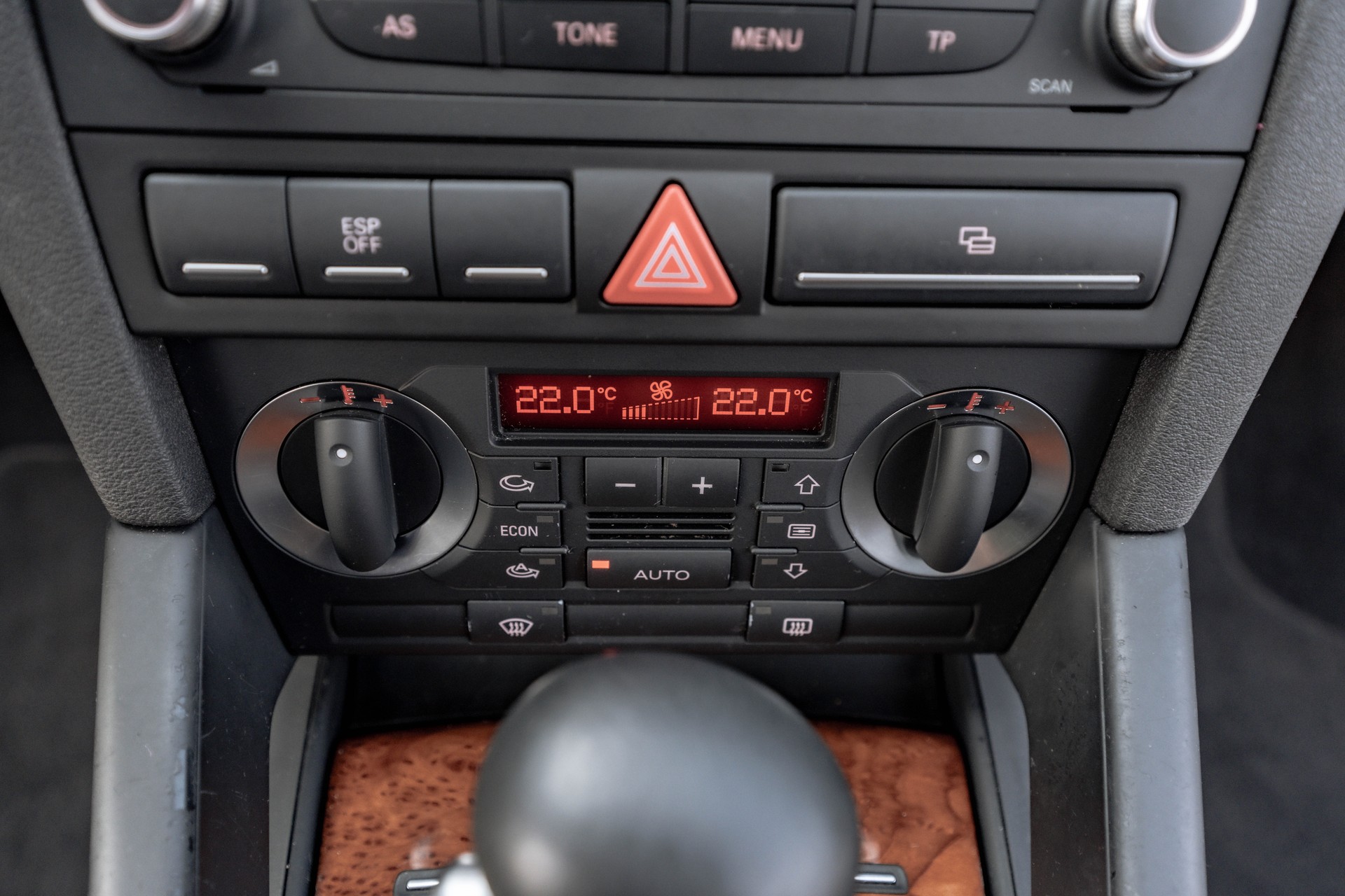 AUDI A3 1.8 Turbo FSI Ambiente * STEUERKETTE ERSETZT * FRISCH AB MFK & SERVICE *-image-10