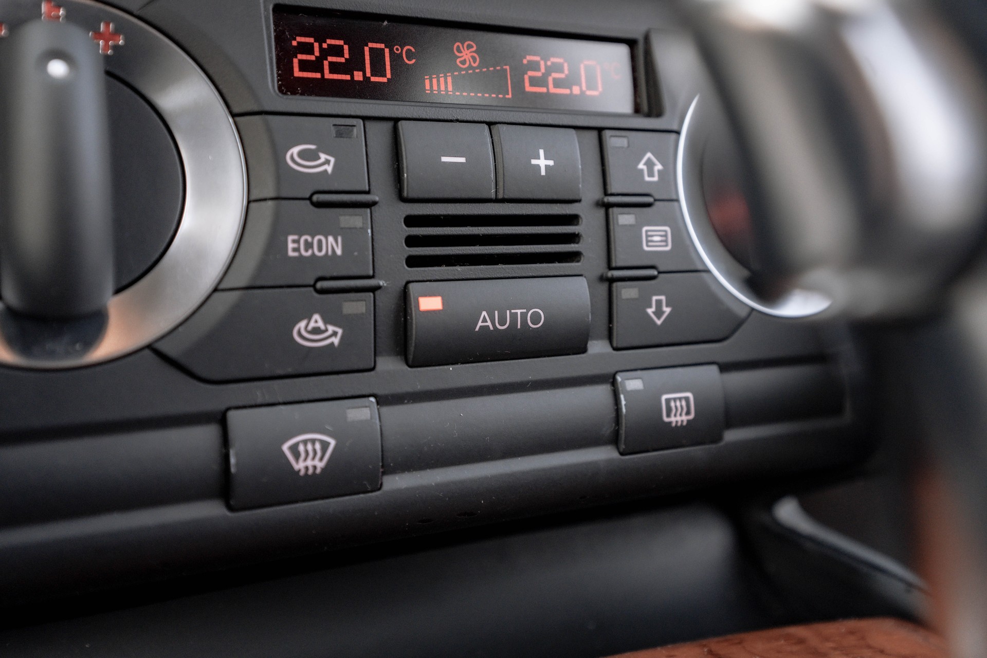 AUDI A3 1.8 Turbo FSI Ambiente * STEUERKETTE ERSETZT * FRISCH AB MFK & SERVICE *-image-11