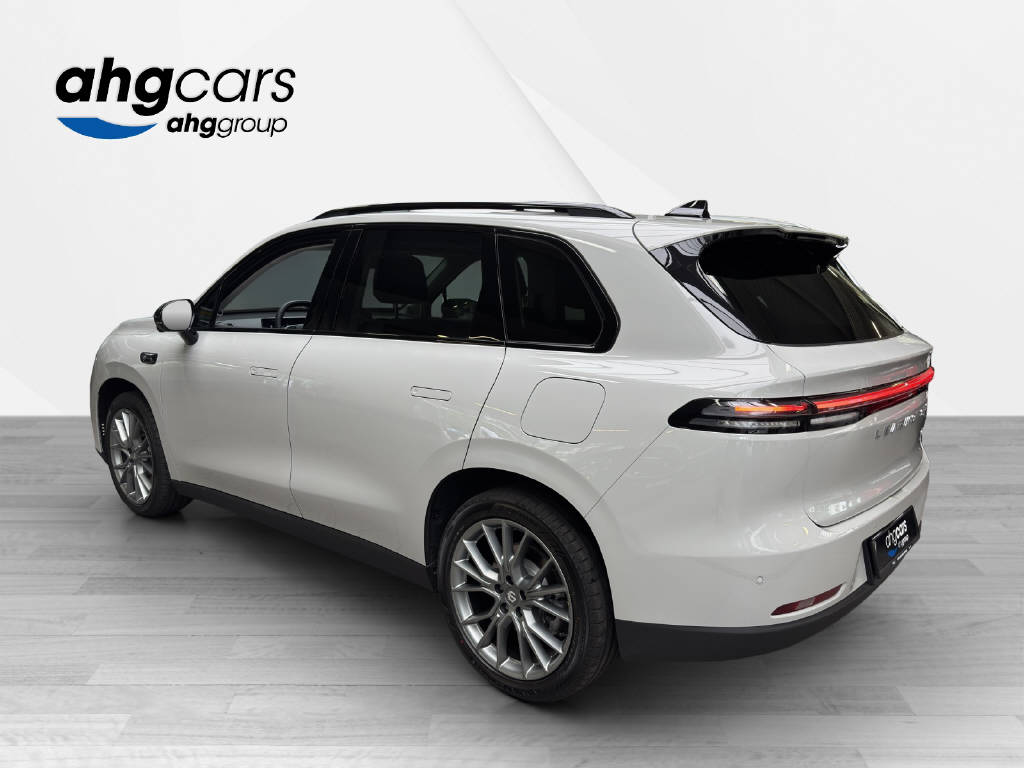 LEAPMOTOR C10 EV Design AWD-showroom-element-2