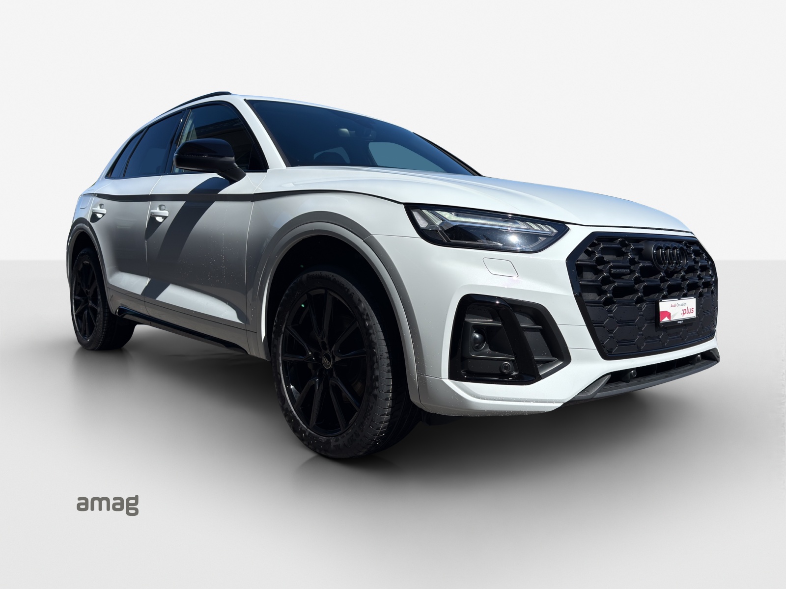 AUDI Q5 40 TDI Black Edition quattro S-tronic-image-5