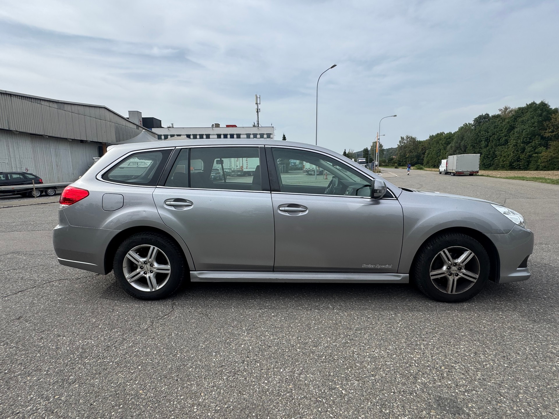 SUBARU Legacy 2.0i Swiss AWD Lineartronic-image-8