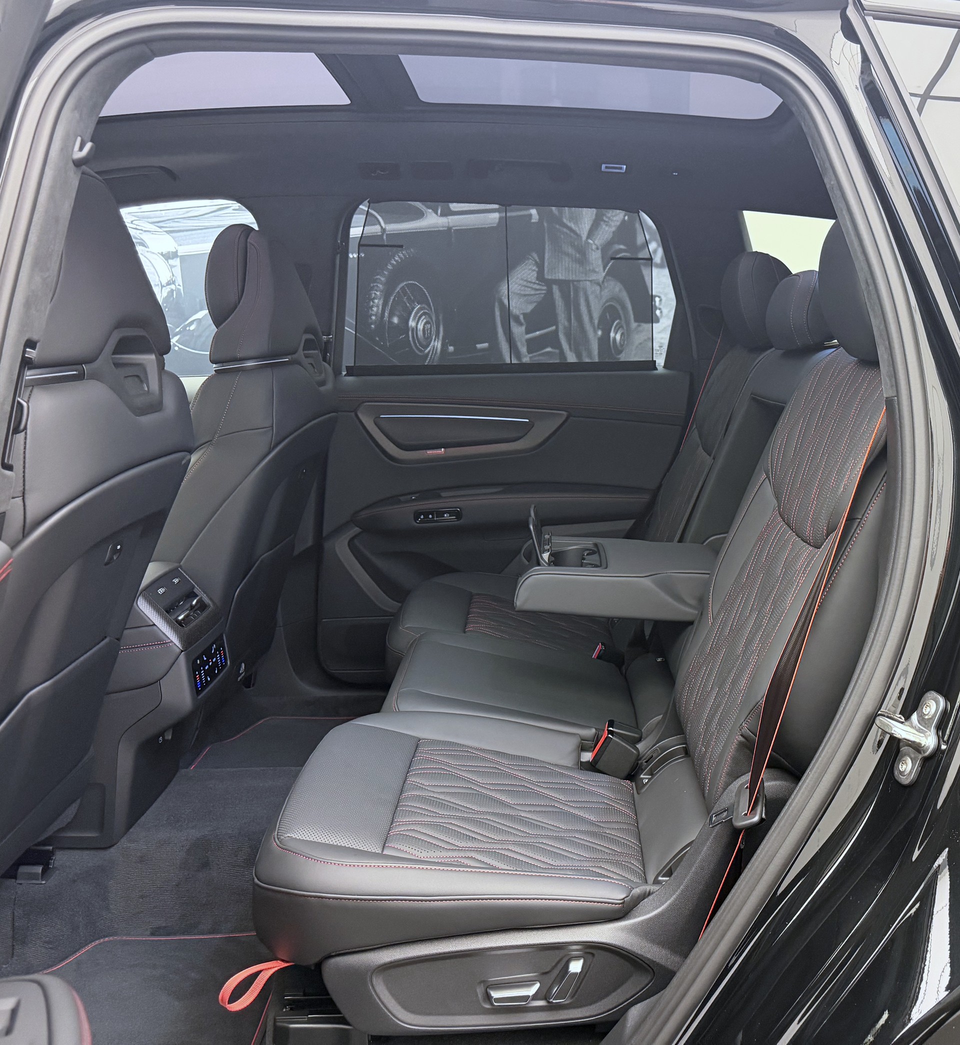 AUDI Q7 SUV TDI quattro 220 kW-image-22