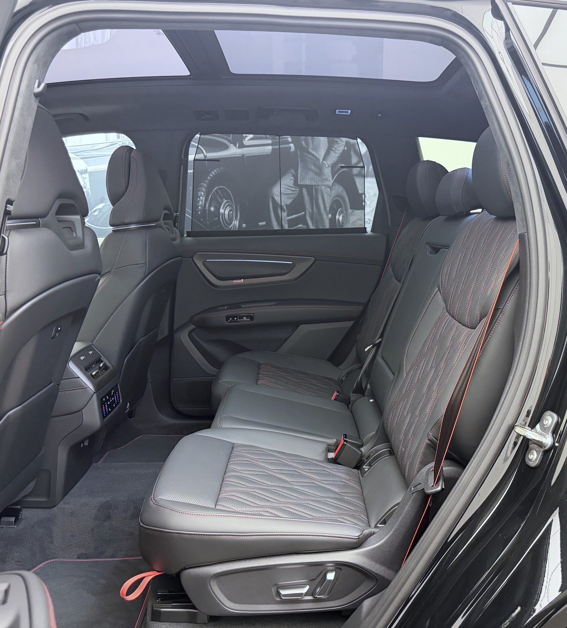 AUDI Q7 SUV TDI quattro 220 kW-image-21