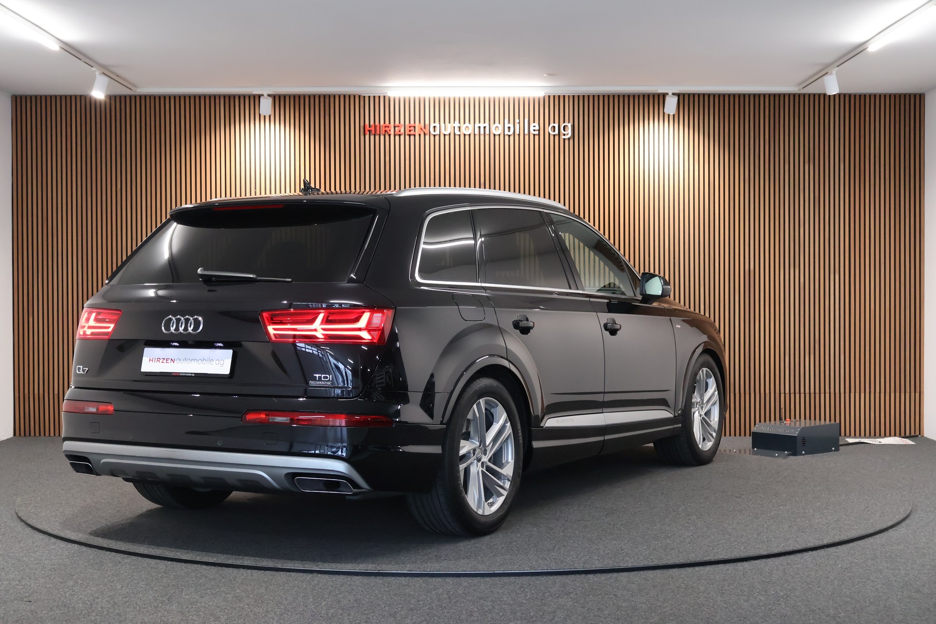 AUDI Q7 3.0 TDI quattro tiptronic 7 Sitze-image-4