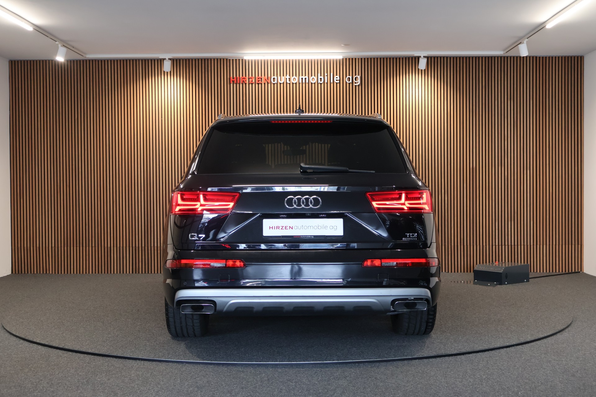 AUDI Q7 3.0 TDI quattro tiptronic-showroom-element-3