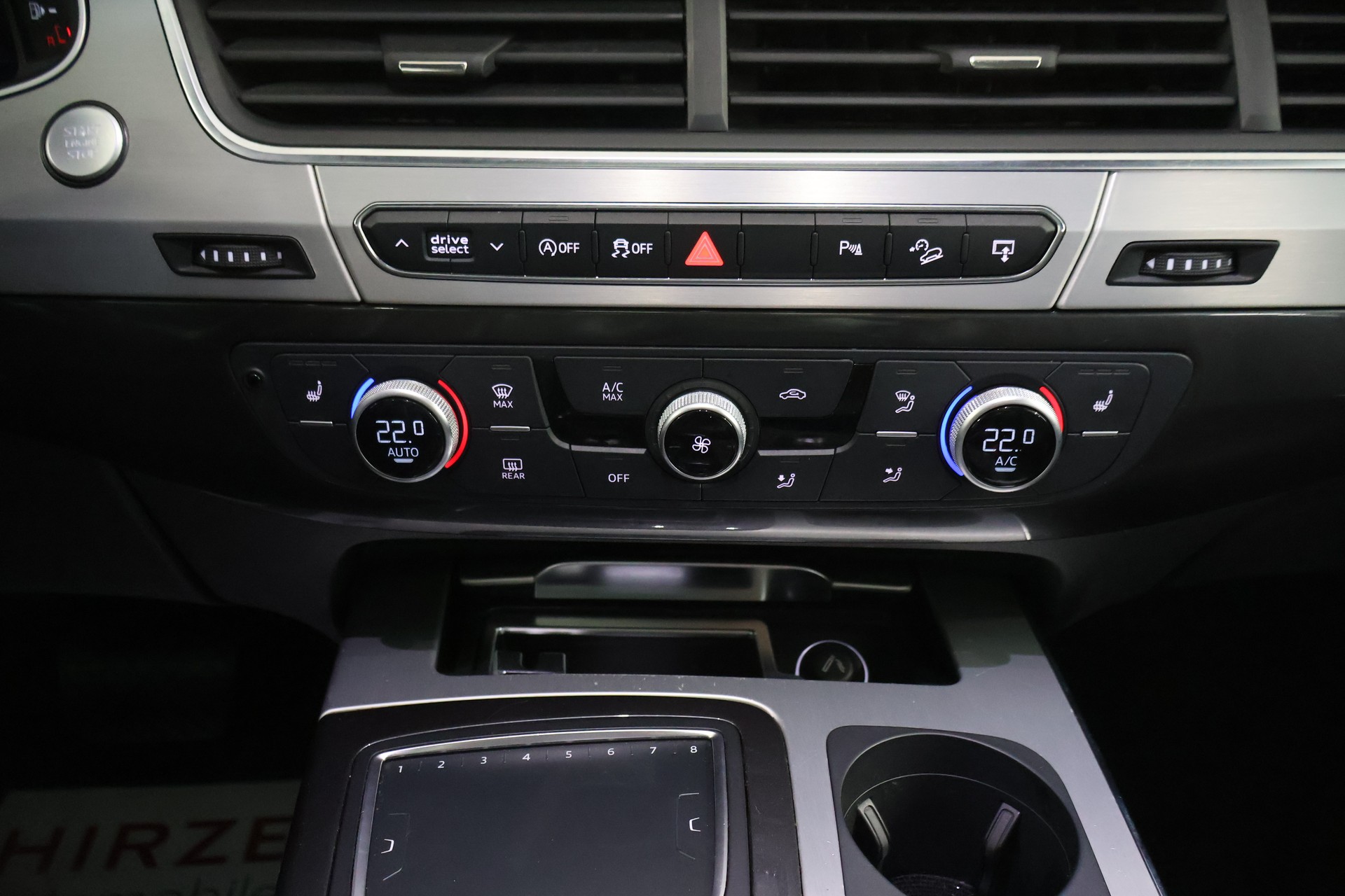 AUDI Q7 3.0 TDI quattro tiptronic-image-18