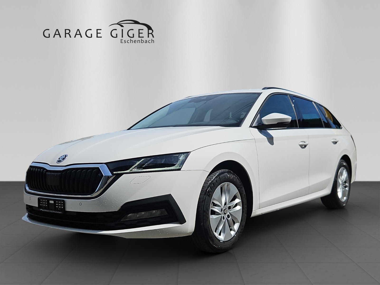 SKODA Octavia Combi 2.0 TDI DSG Ambition 4x4-image-0