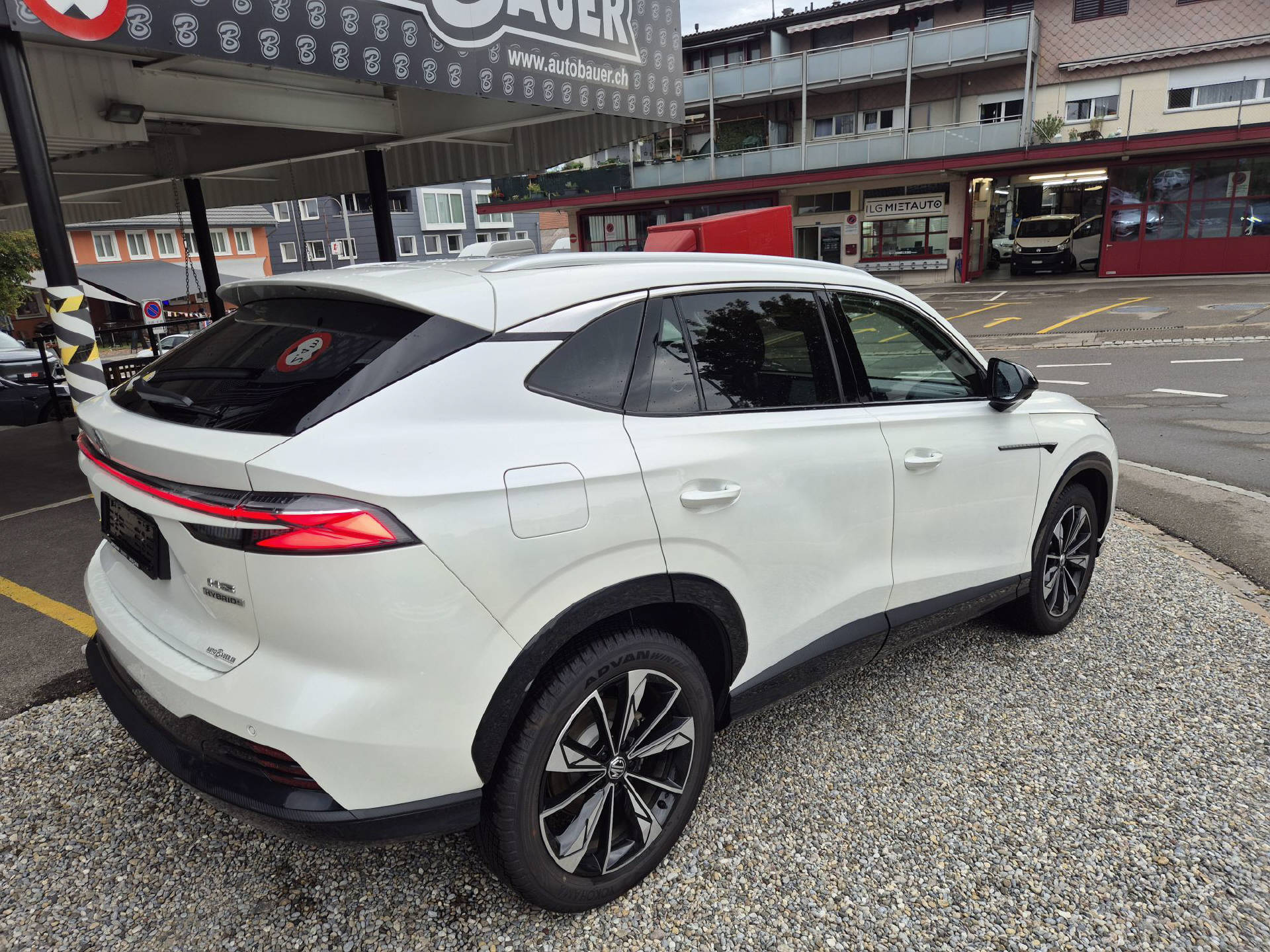 MG HS 1.5 Hybrid Luxury-image-5