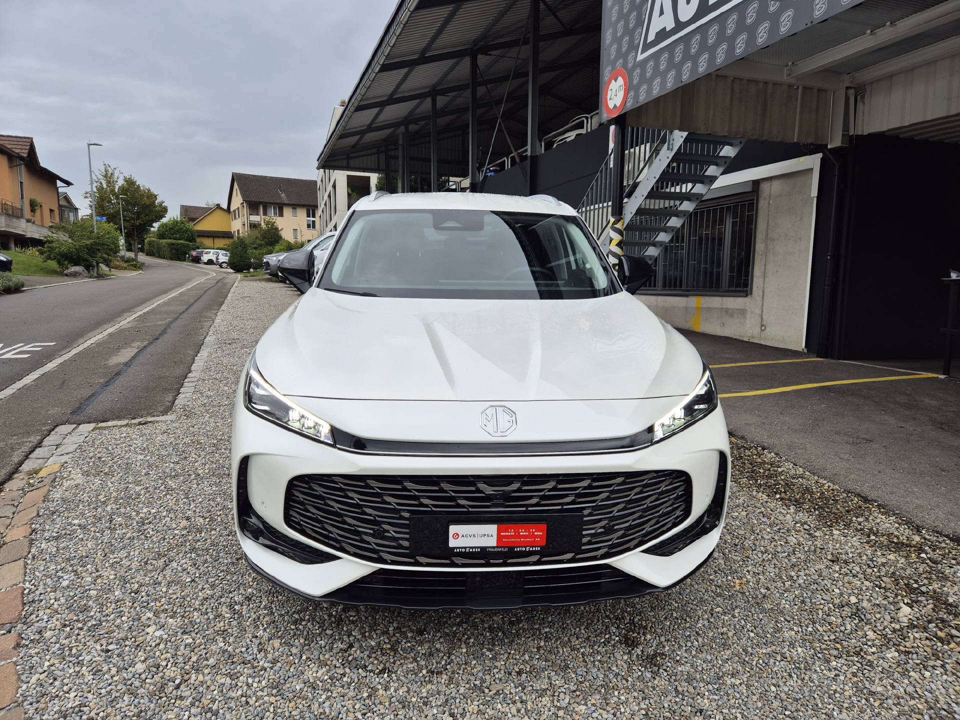 MG HS 1.5 Hybrid Luxury-image-2