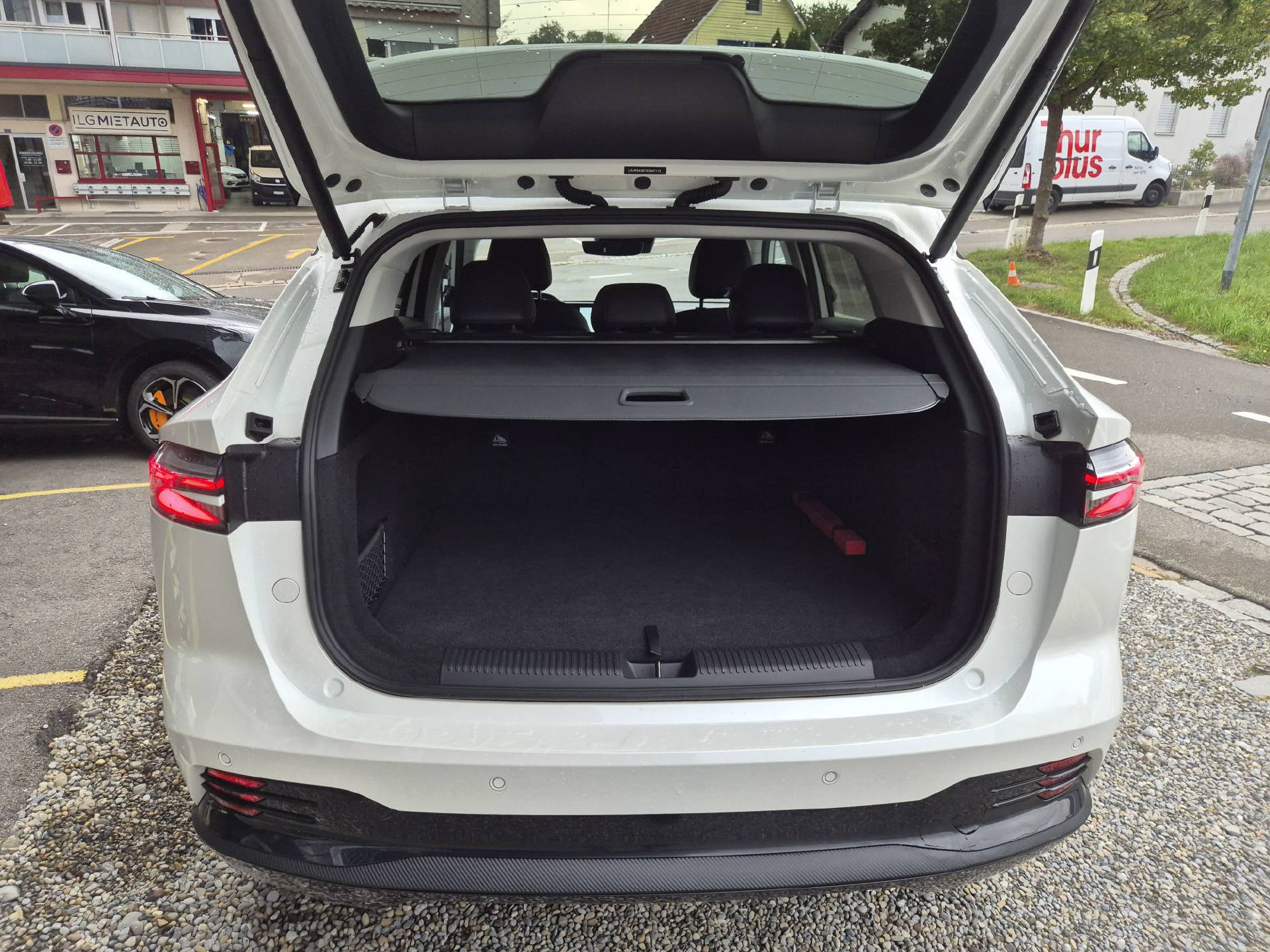 MG HS 1.5 Hybrid Luxury-image-7