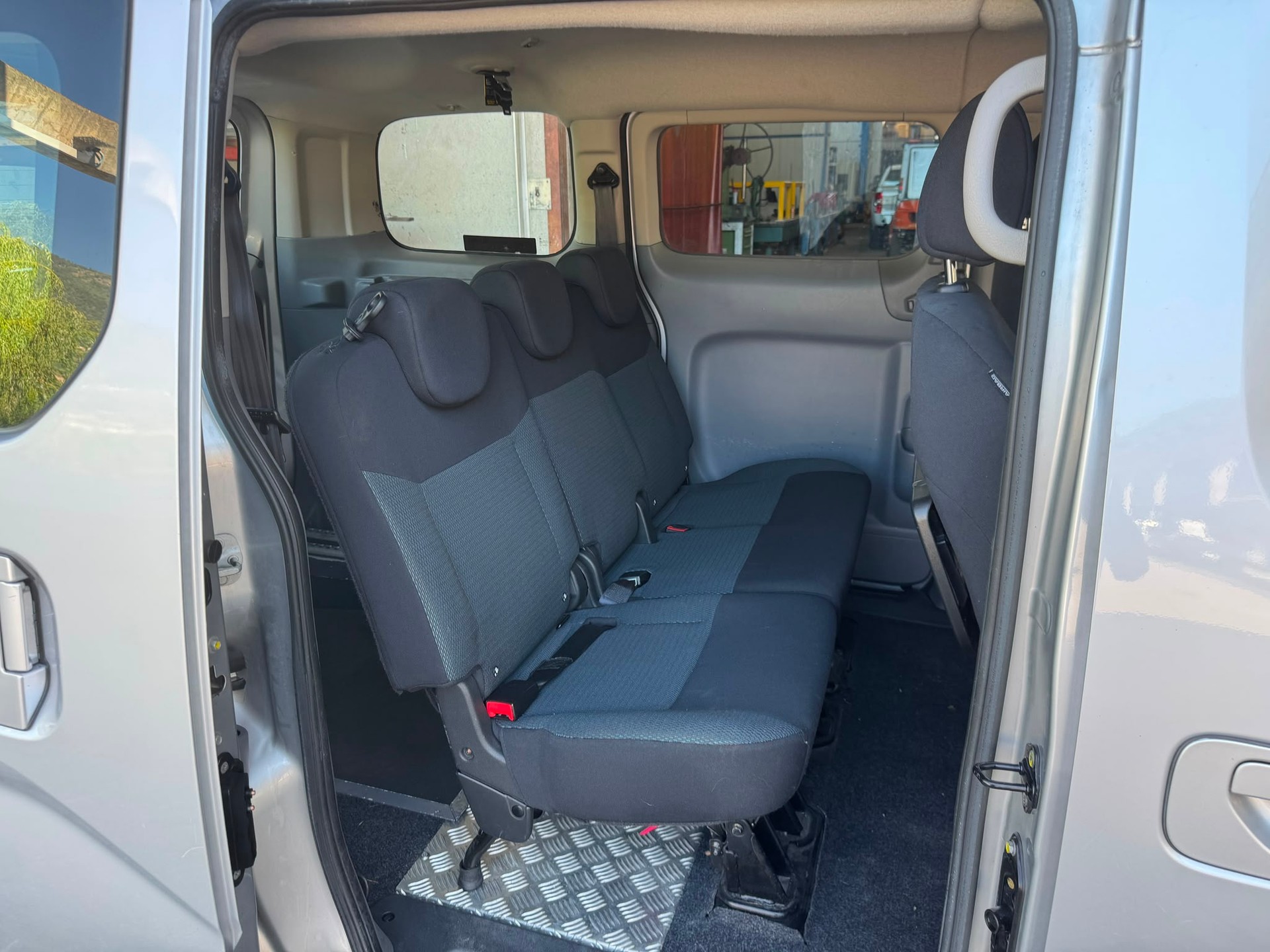 NISSAN NV200 1.5 dCi 90 Evalia Acenta-image-10