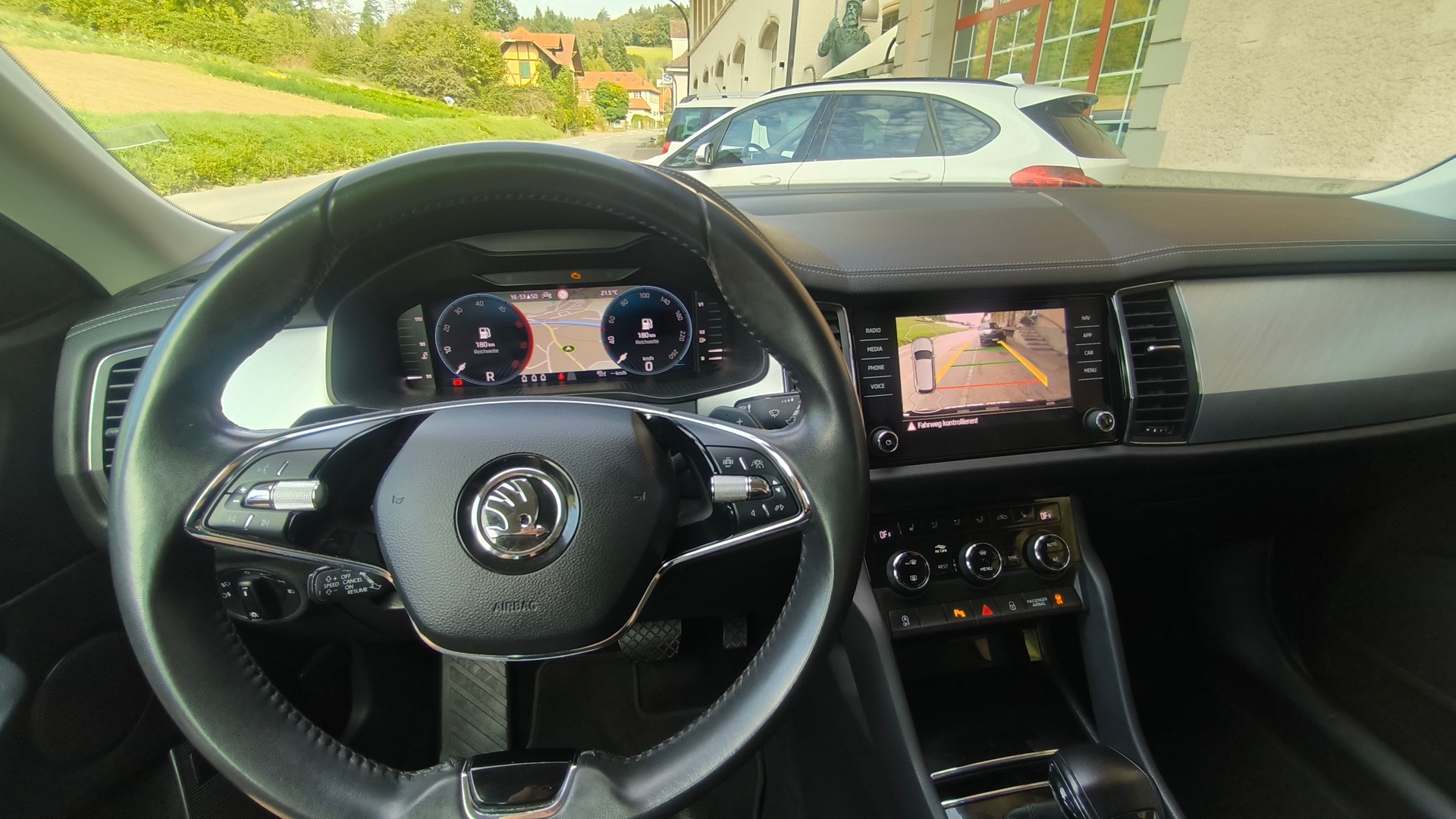 SKODA Kodiaq 2.0 TDI CR Ambition 4x4 DSG-image-12