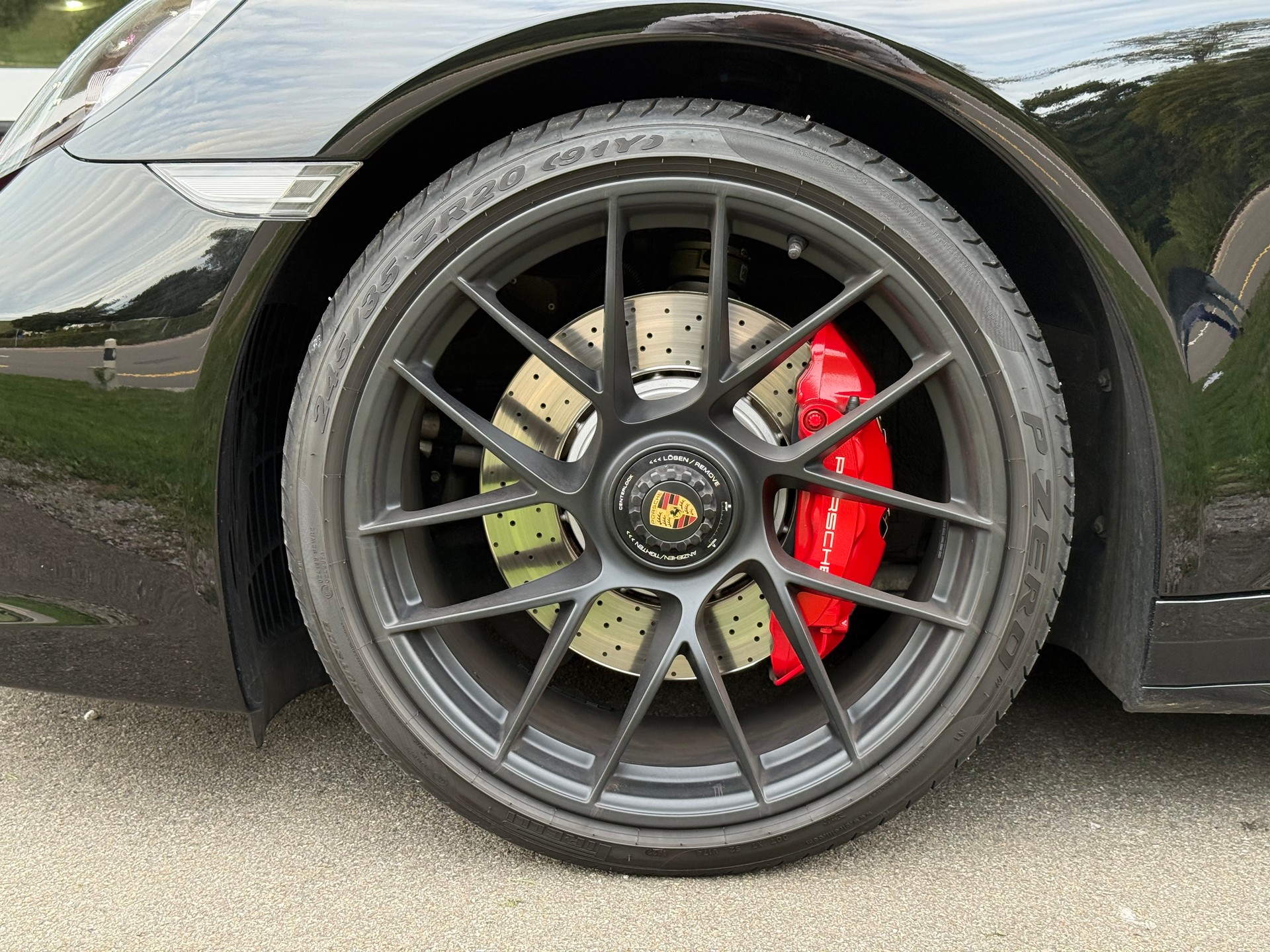 PORSCHE 911 Cabrio Carrera GTS PDK-image-17