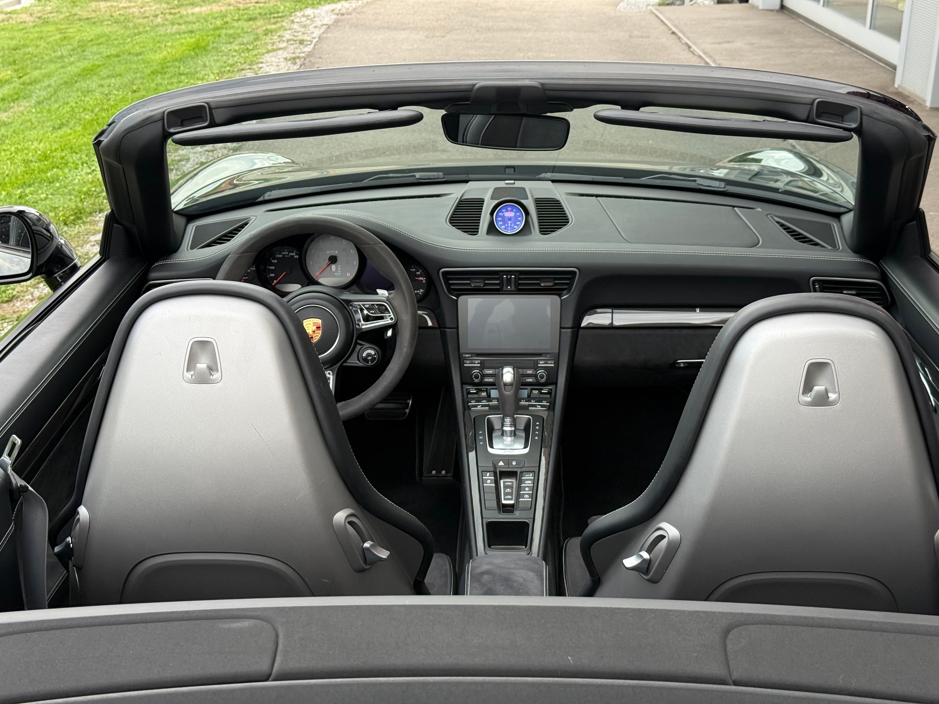 PORSCHE 911 Cabrio Carrera GTS PDK-image-7