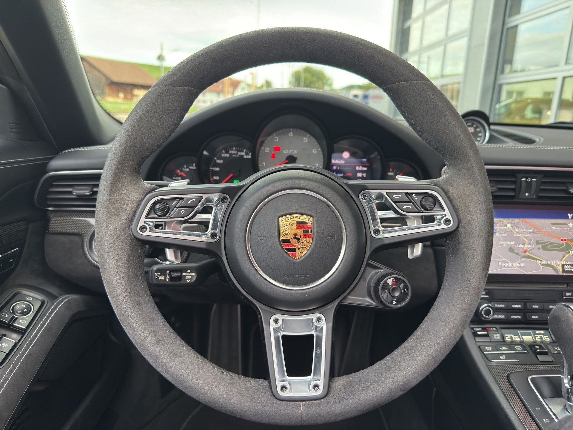PORSCHE 911 Cabrio Carrera GTS PDK-image-13