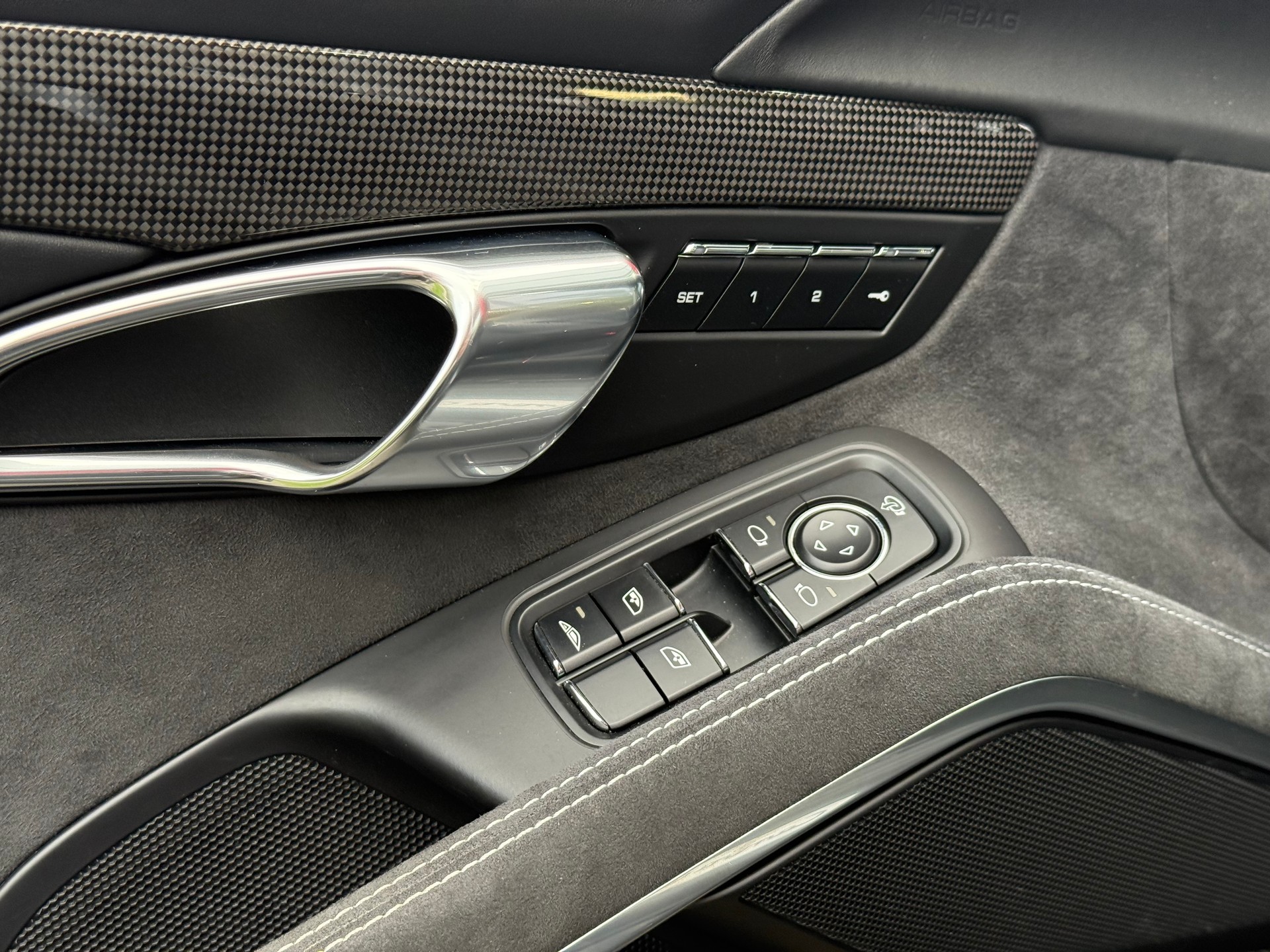 PORSCHE 911 Cabrio Carrera GTS PDK-image-10