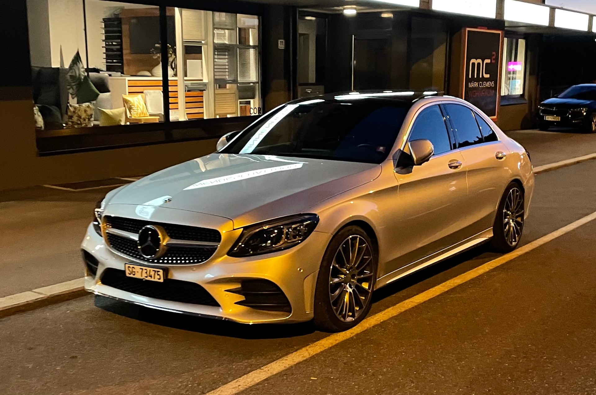 MERCEDES-BENZ C 220 d AMG Line 4matic-image-0