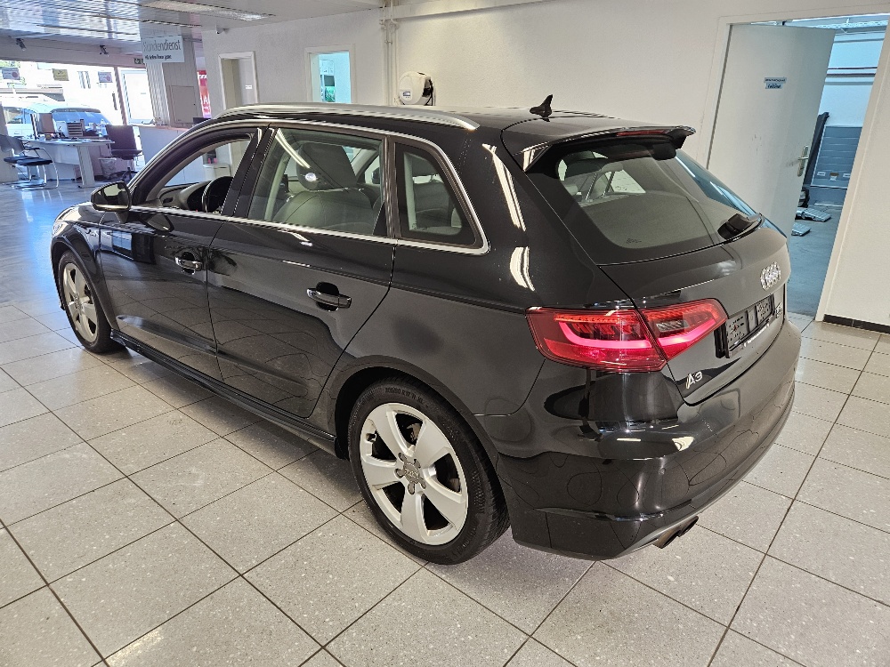 AUDI A3 Sportback 1.8 TFSI Ambiente quattro S-tronic-image-6