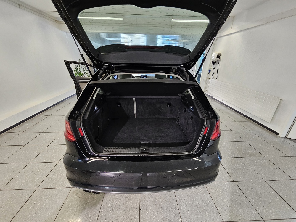 AUDI A3 Sportback 1.8 TFSI Ambiente quattro S-tronic-image-15
