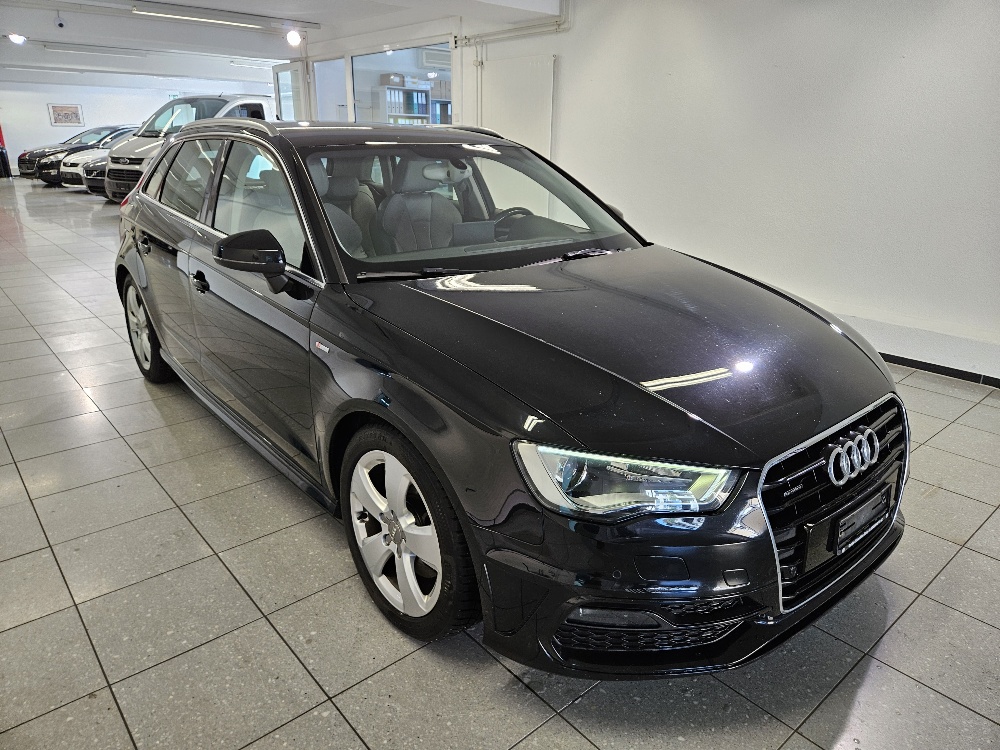 AUDI A3 Sportback 1.8 TFSI Ambiente quattro S-tronic-image-2