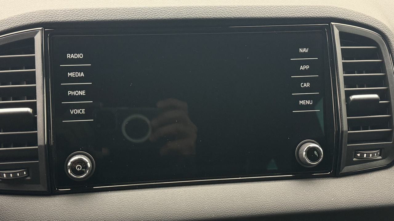 SKODA Karoq 2.0 TSI SportLine 4x4 DSG-image-7