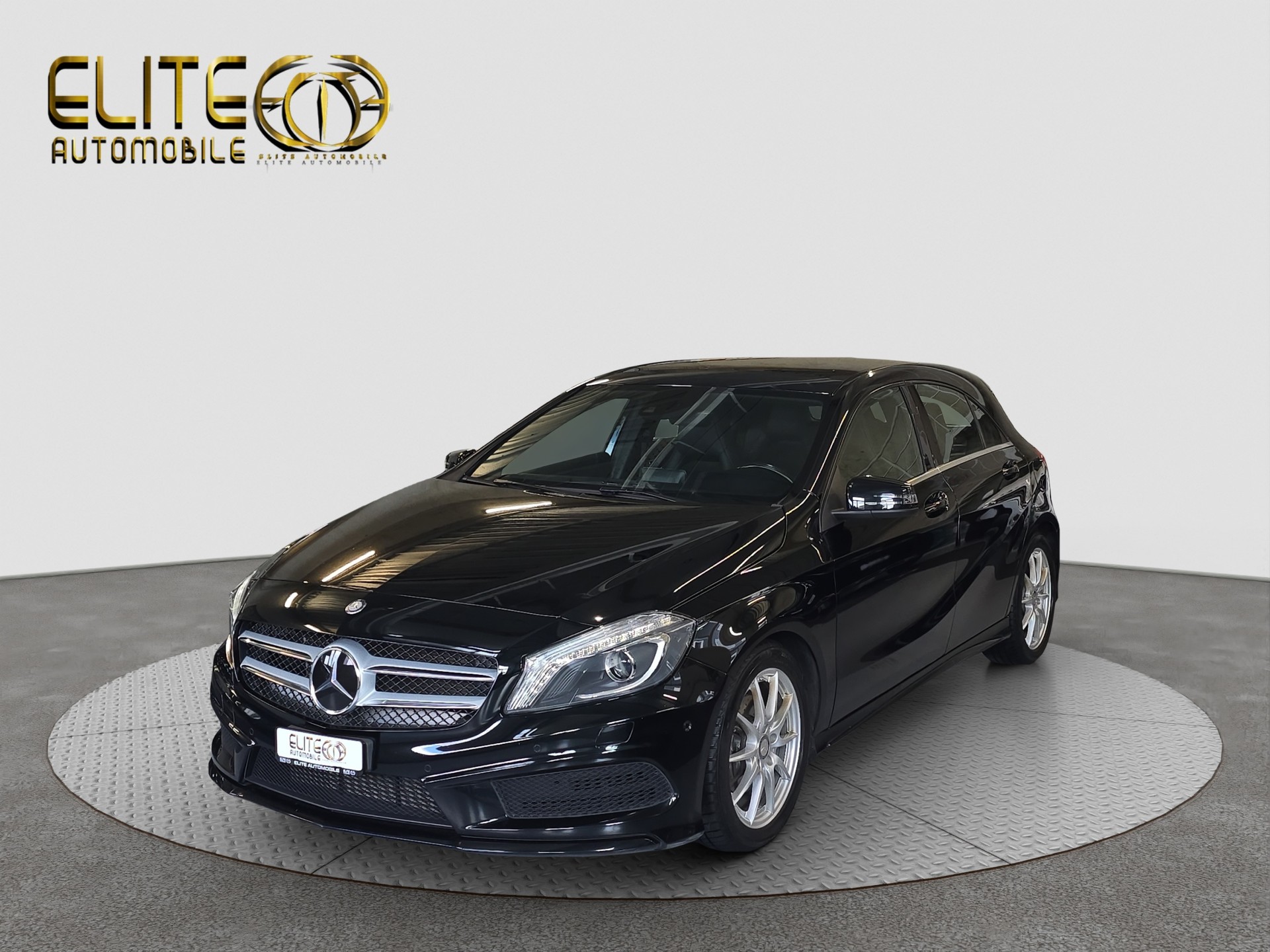 MERCEDES-BENZ A 200 AMG Line 7G-DCT-showroom-element-3