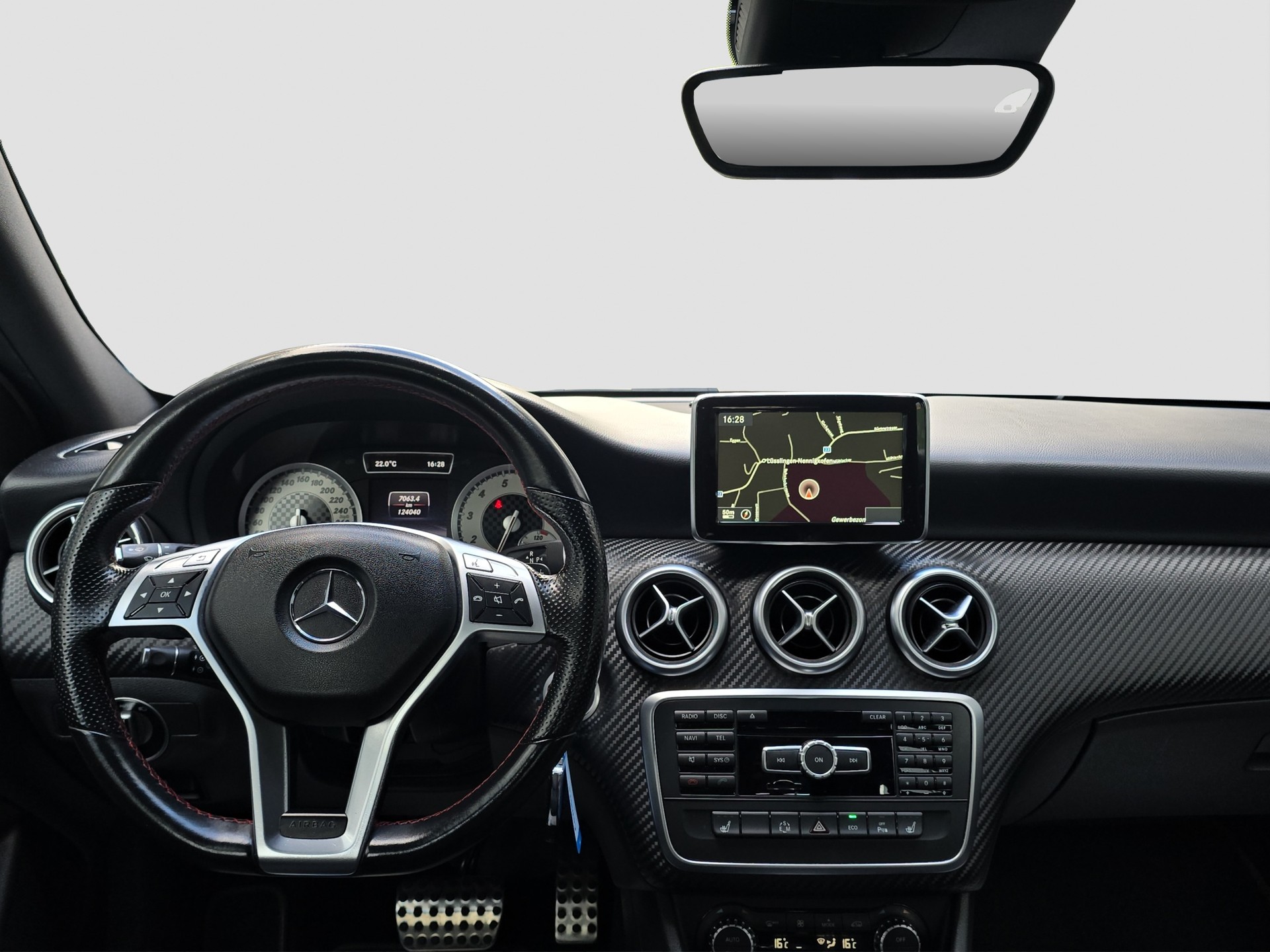 MERCEDES-BENZ A 200 AMG Line 7G-DCT-image-11