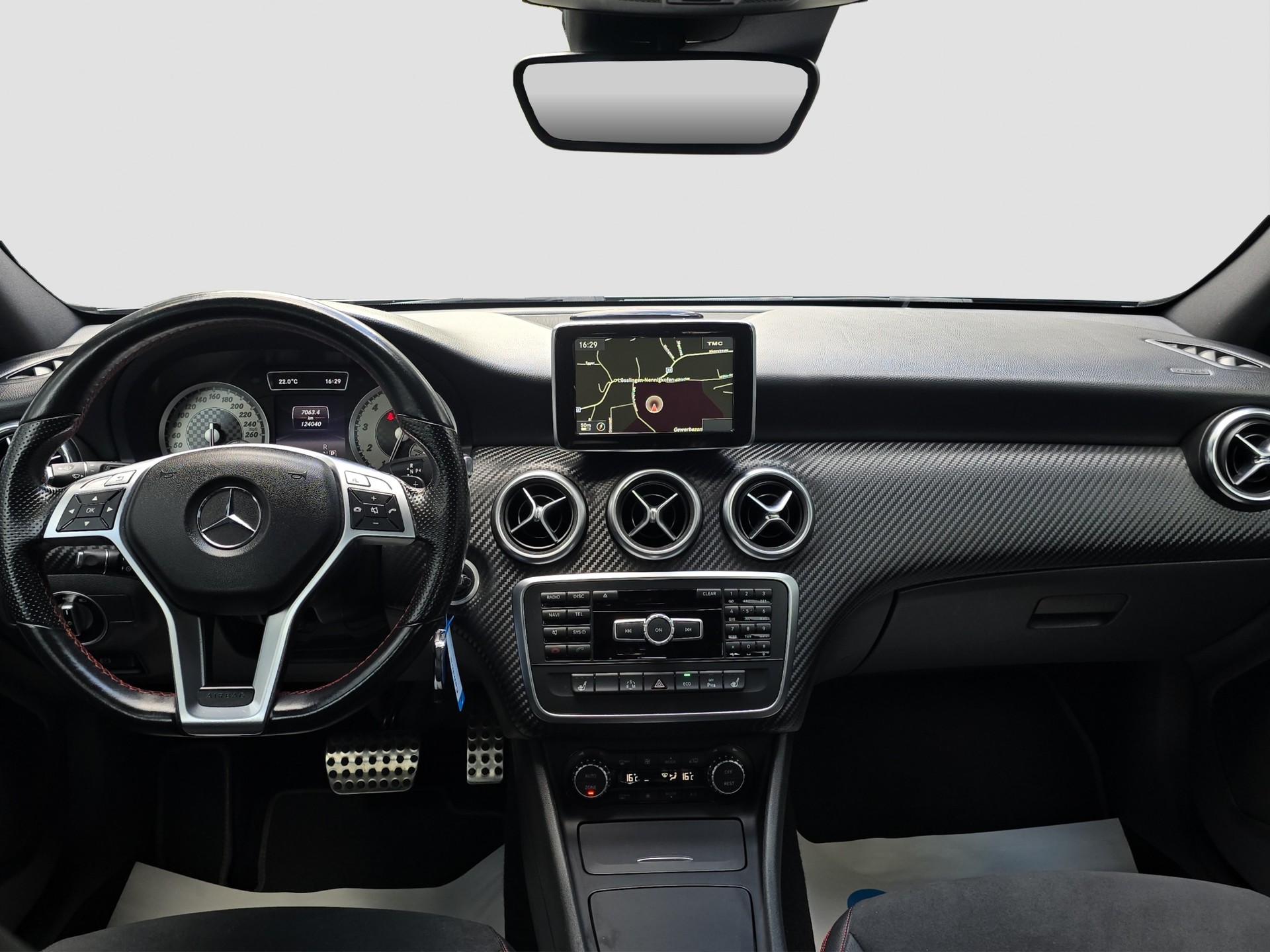 MERCEDES-BENZ A 200 AMG Line 7G-DCT-image-10