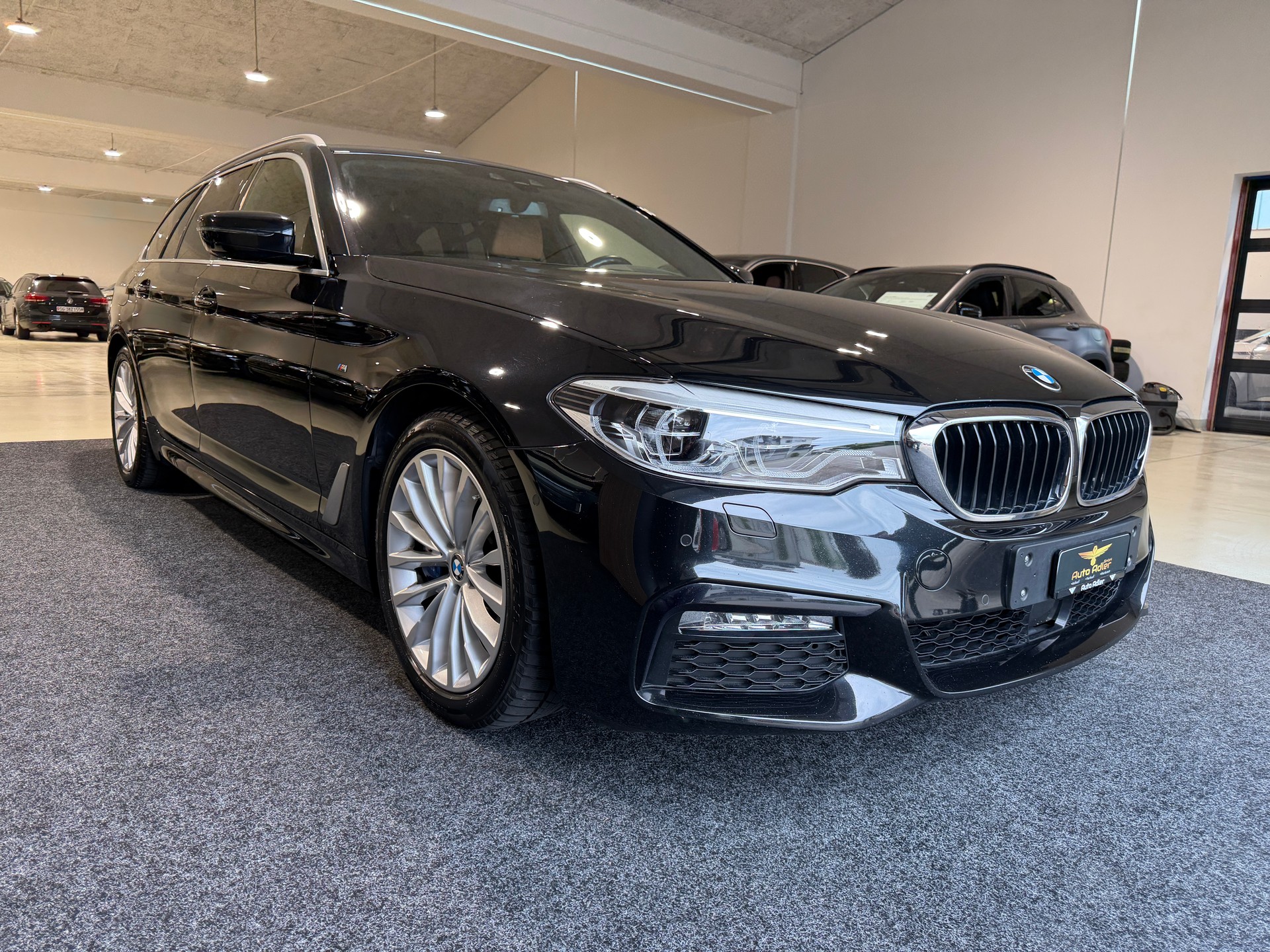 BMW 530i Touring Steptronic-image-2