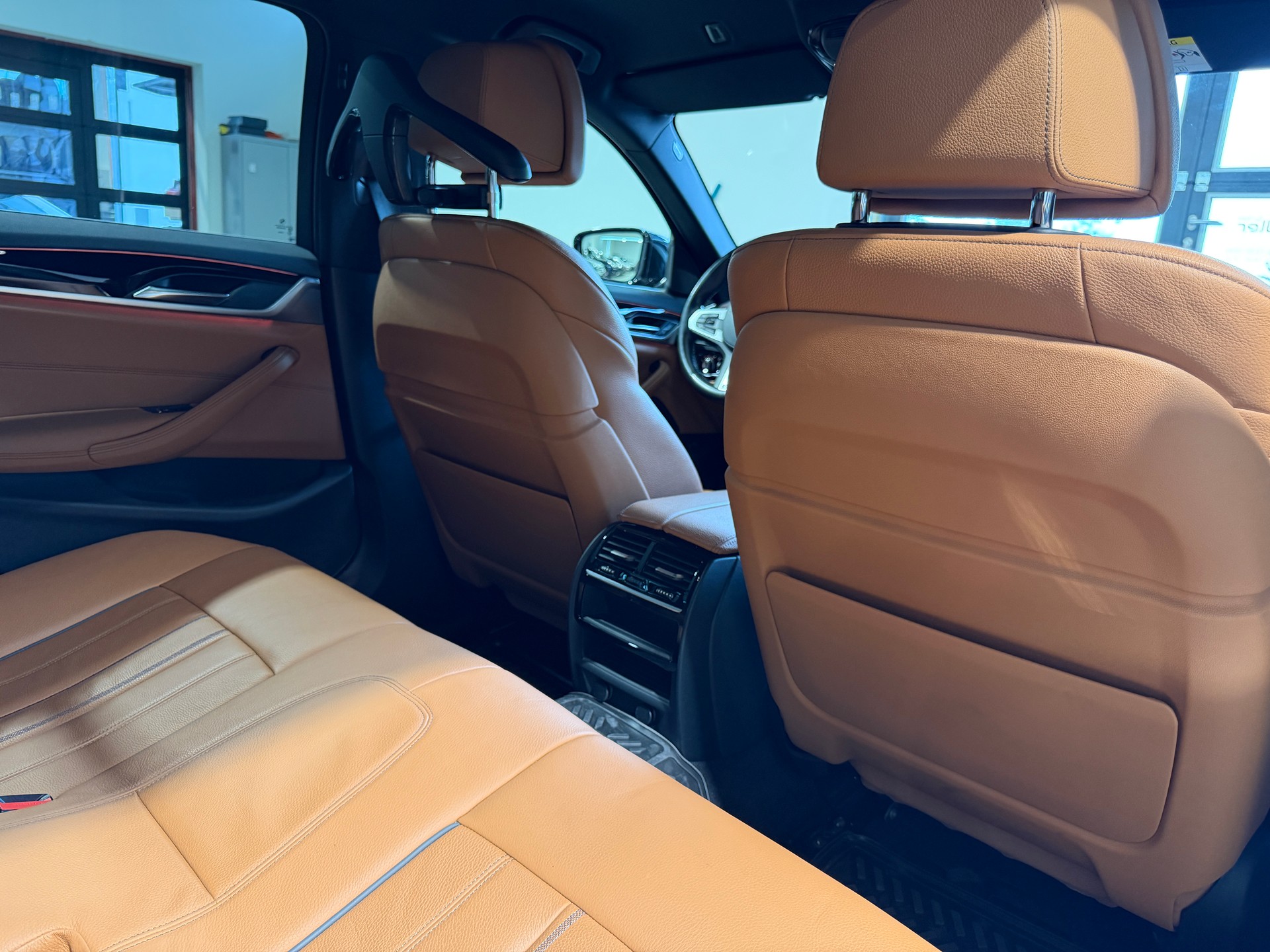 BMW 530i Touring Steptronic-image-11