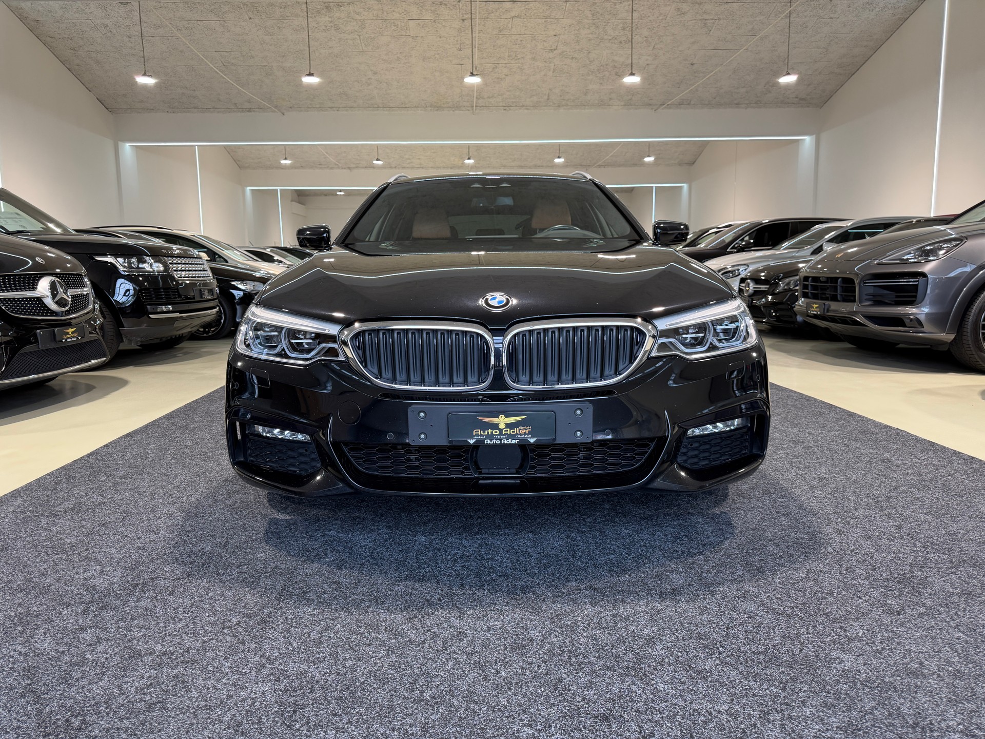 BMW 530i Touring Steptronic-image-0