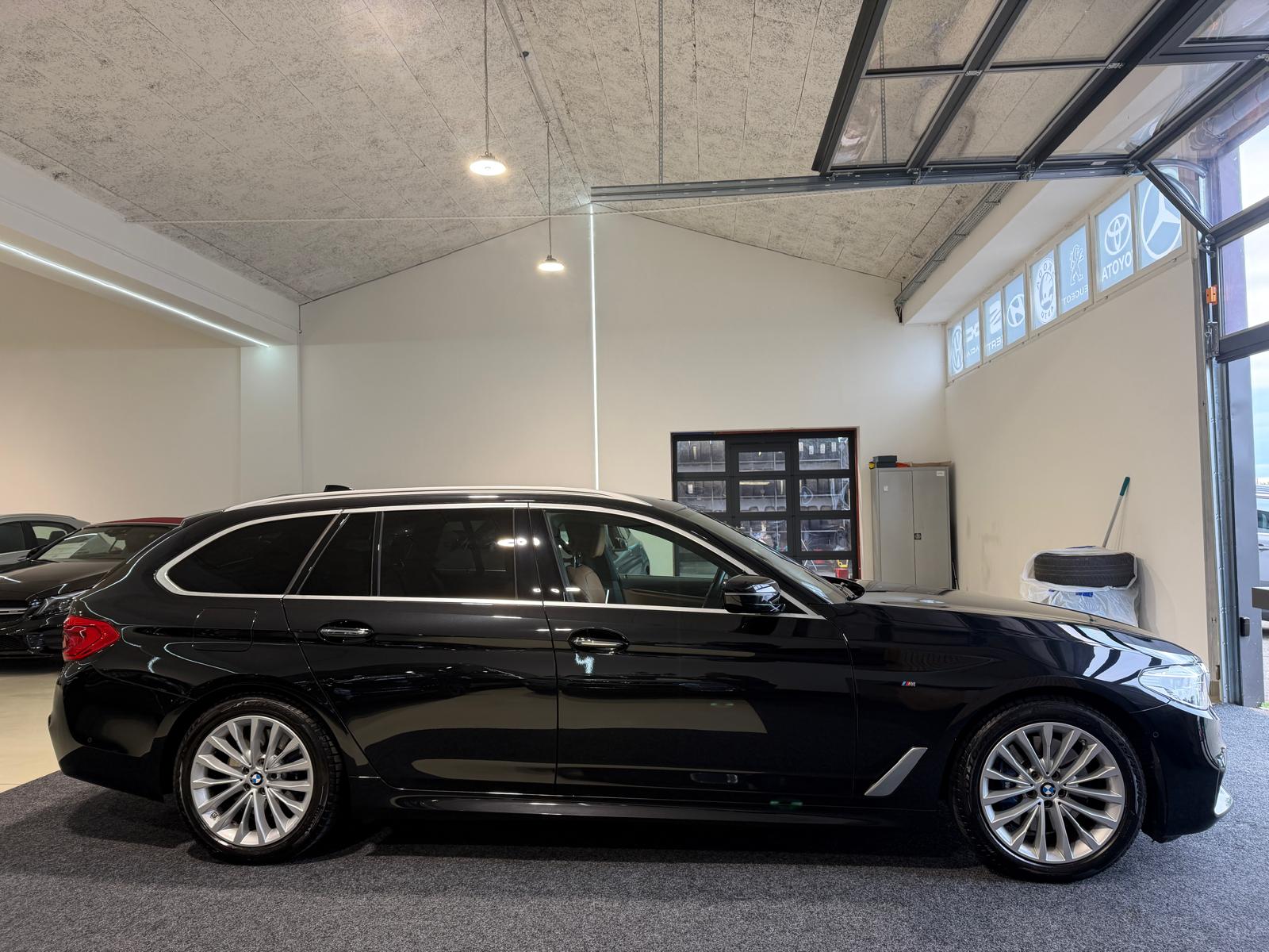 BMW 530i Touring Steptronic-image-24