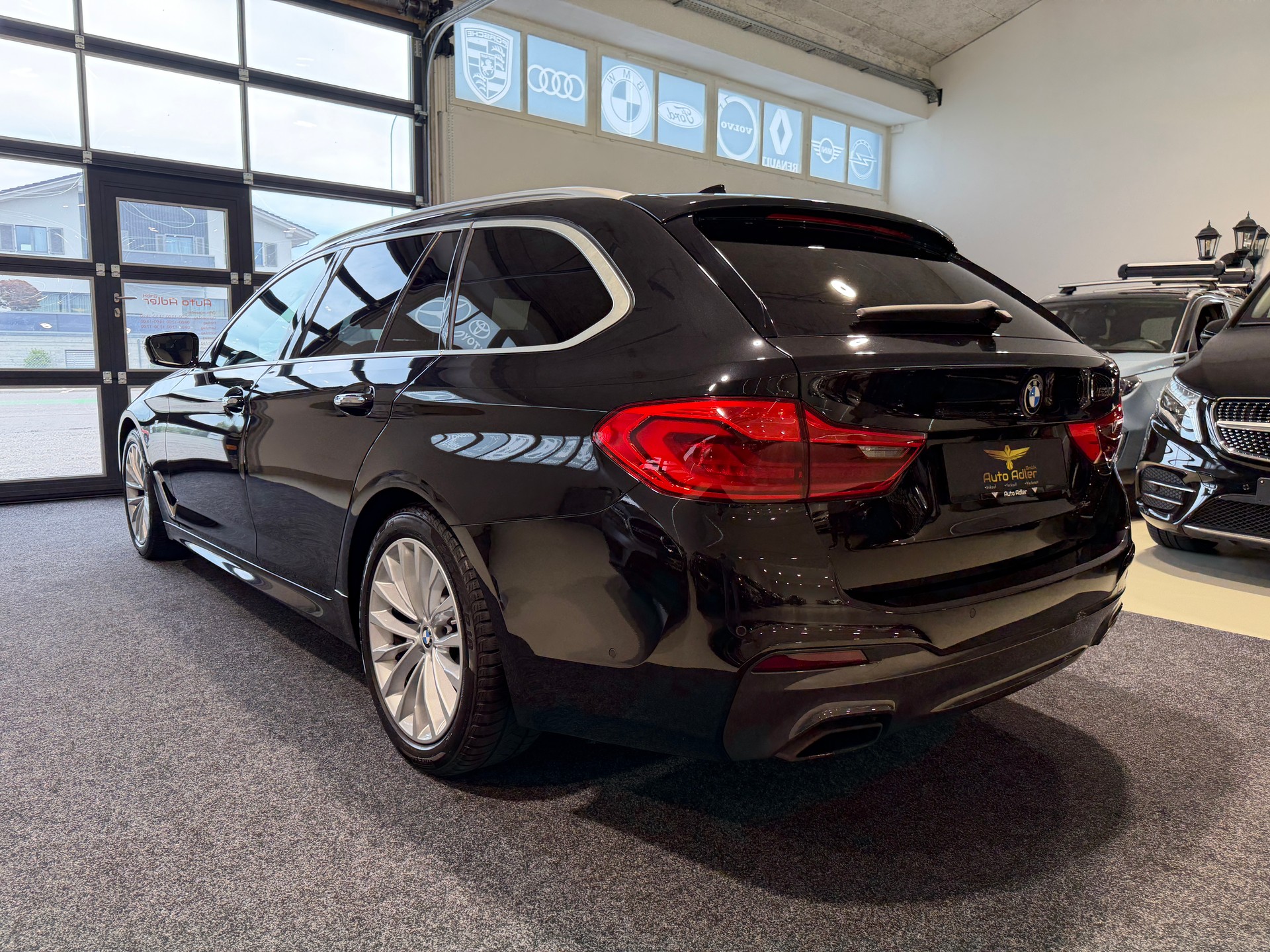 BMW 530i Touring Steptronic-image-4