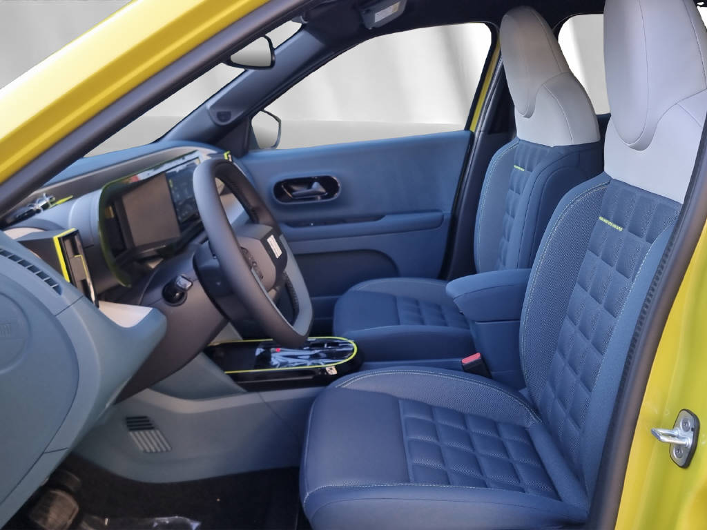 FIAT Grande Panda 1.2 Hybrid La Prima-image-3