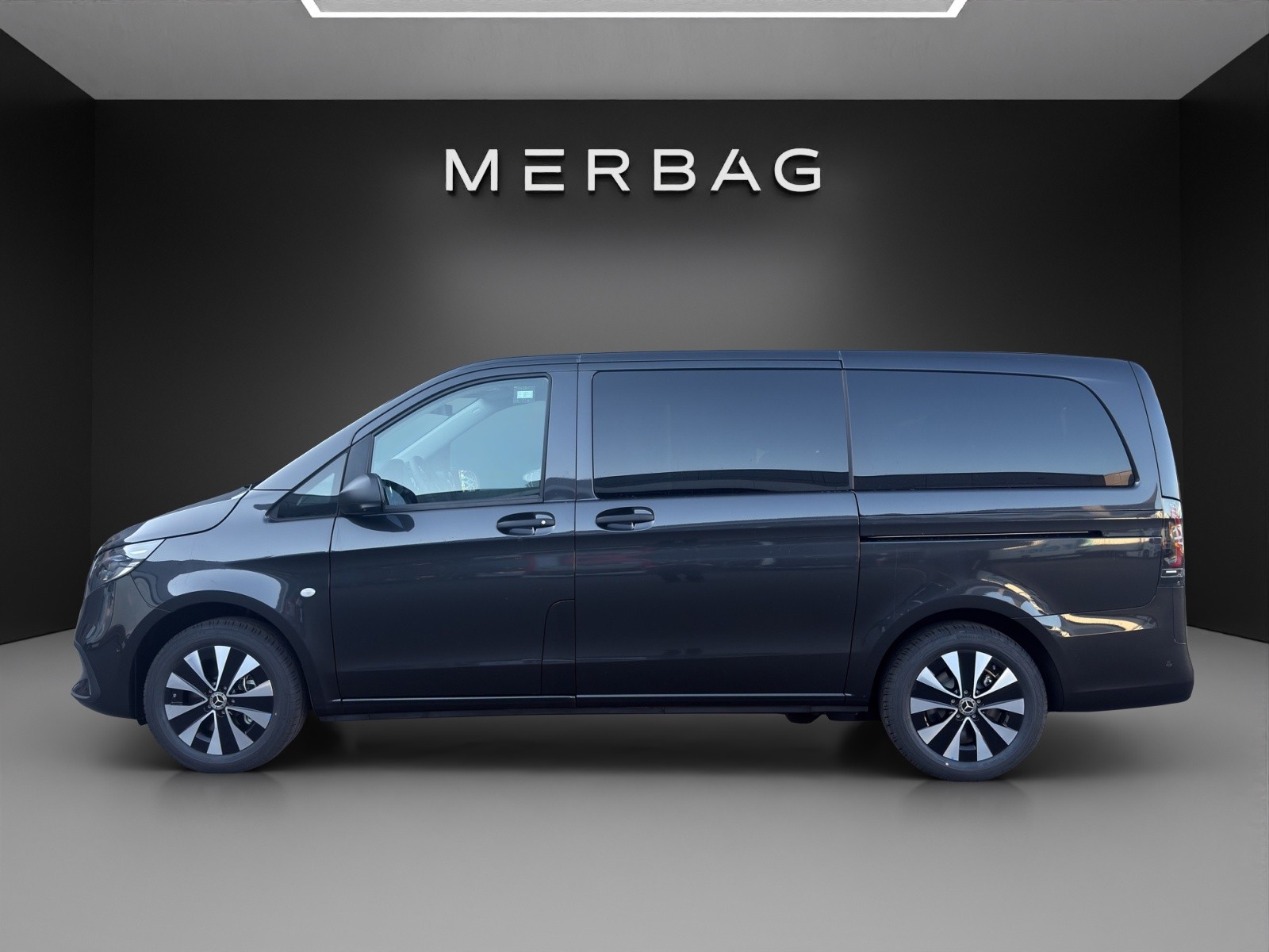 MERCEDES-BENZ Vito 119 CDI Lang Tourer 9G-Tronic 4M Select-image-4
