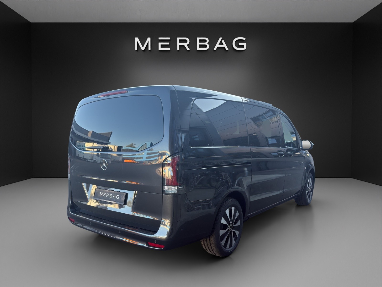 MERCEDES-BENZ Vito 119 CDI Lang Tourer 9G-Tronic 4M Select-image-1