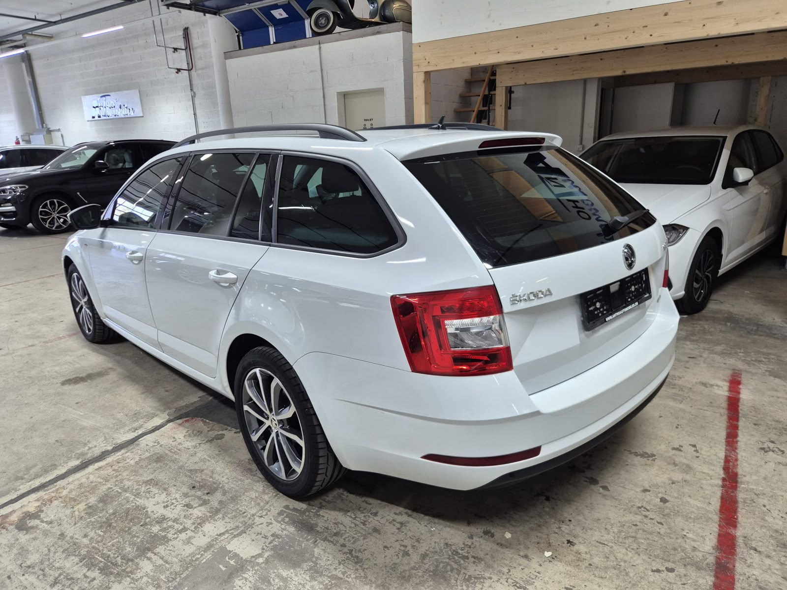 SKODA Octavia Combi 2.0 TSI Style 4x4 DSG-image-3
