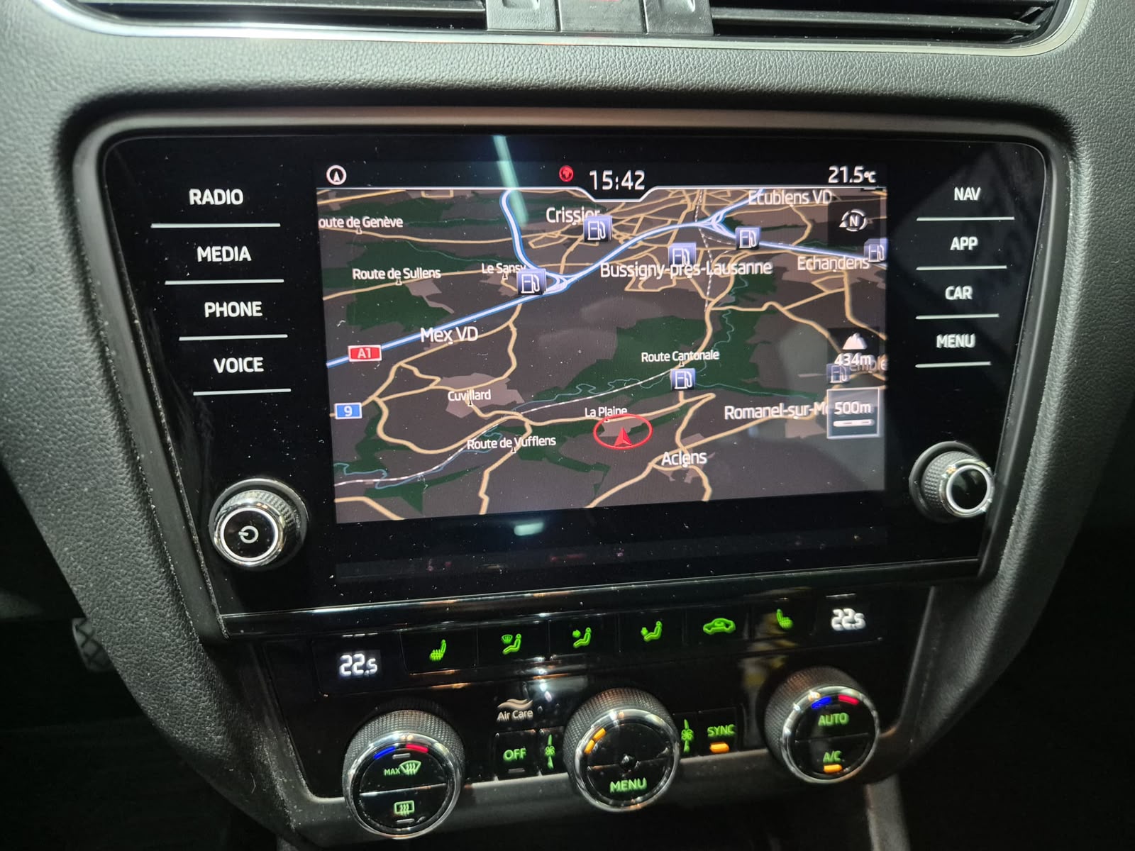 SKODA Octavia Combi 2.0 TSI Style 4x4 DSG-image-12
